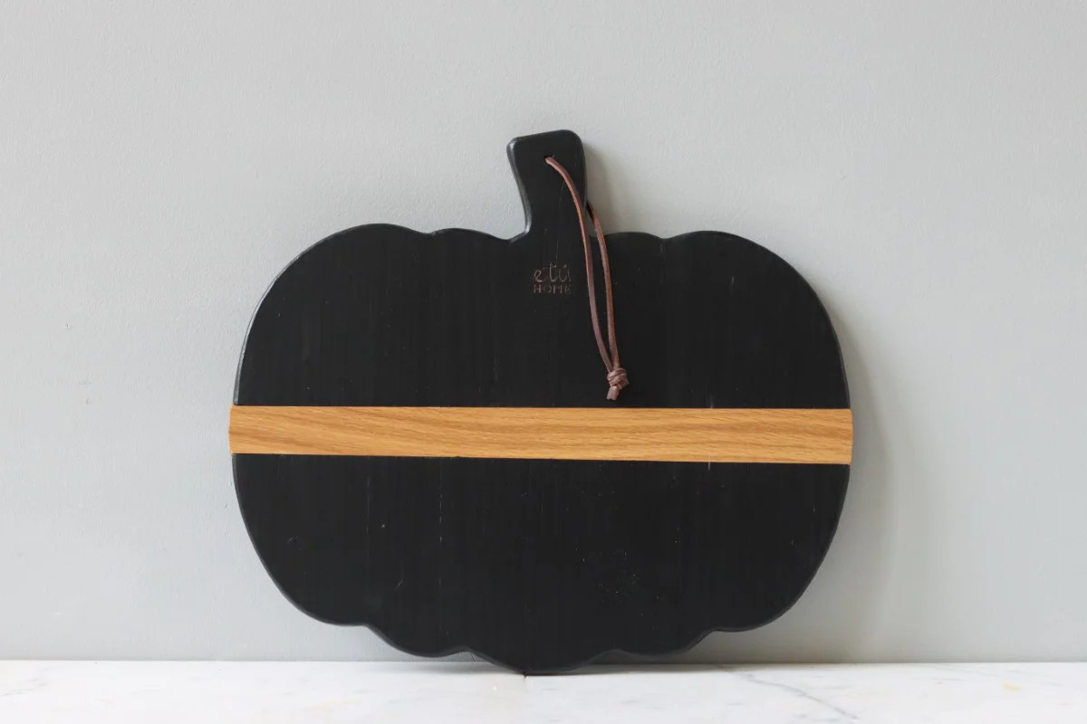 Black Mod Pumpkin Charcuterie Board, Small | etúHOME
