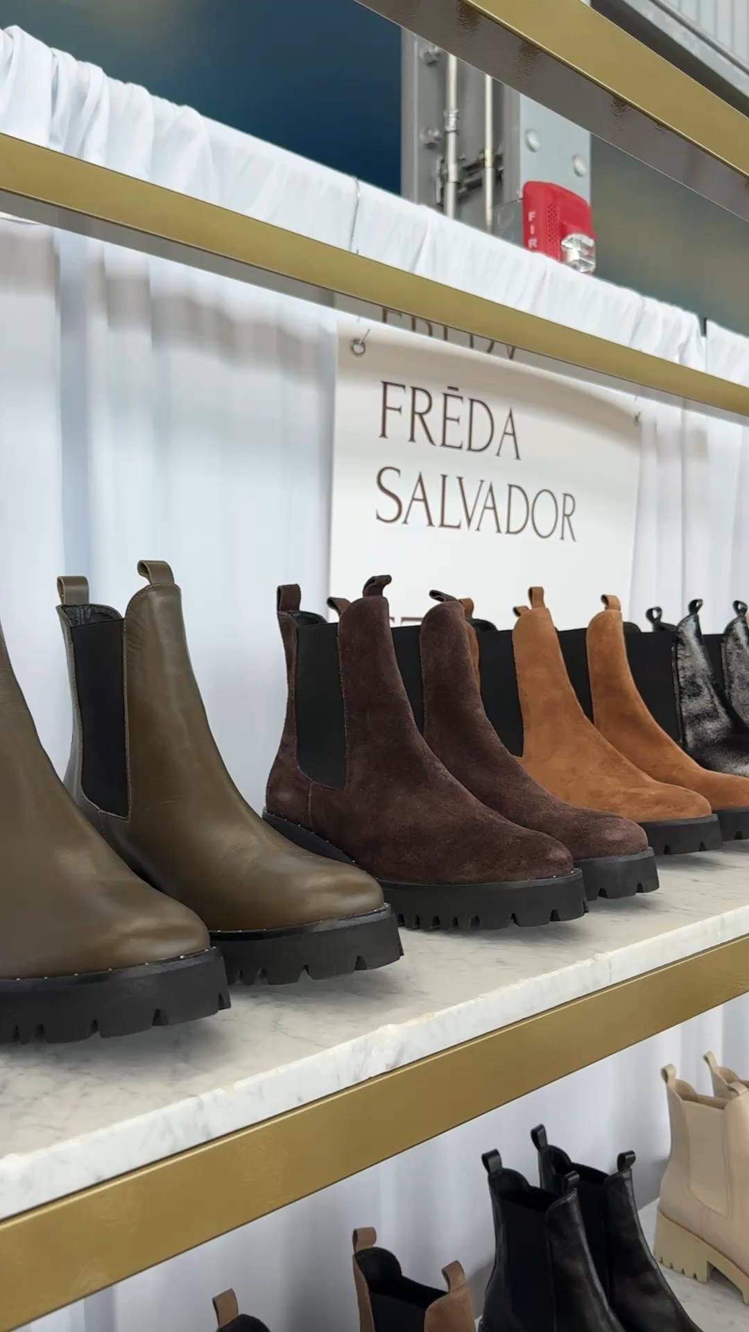 Perfect fall/winter Chelsea boots ✨ if you are looking for water repellent shoes that are also comfortable, lightweight and chic - look no further! 

#LTKSaleAlert #LTKSeasonal