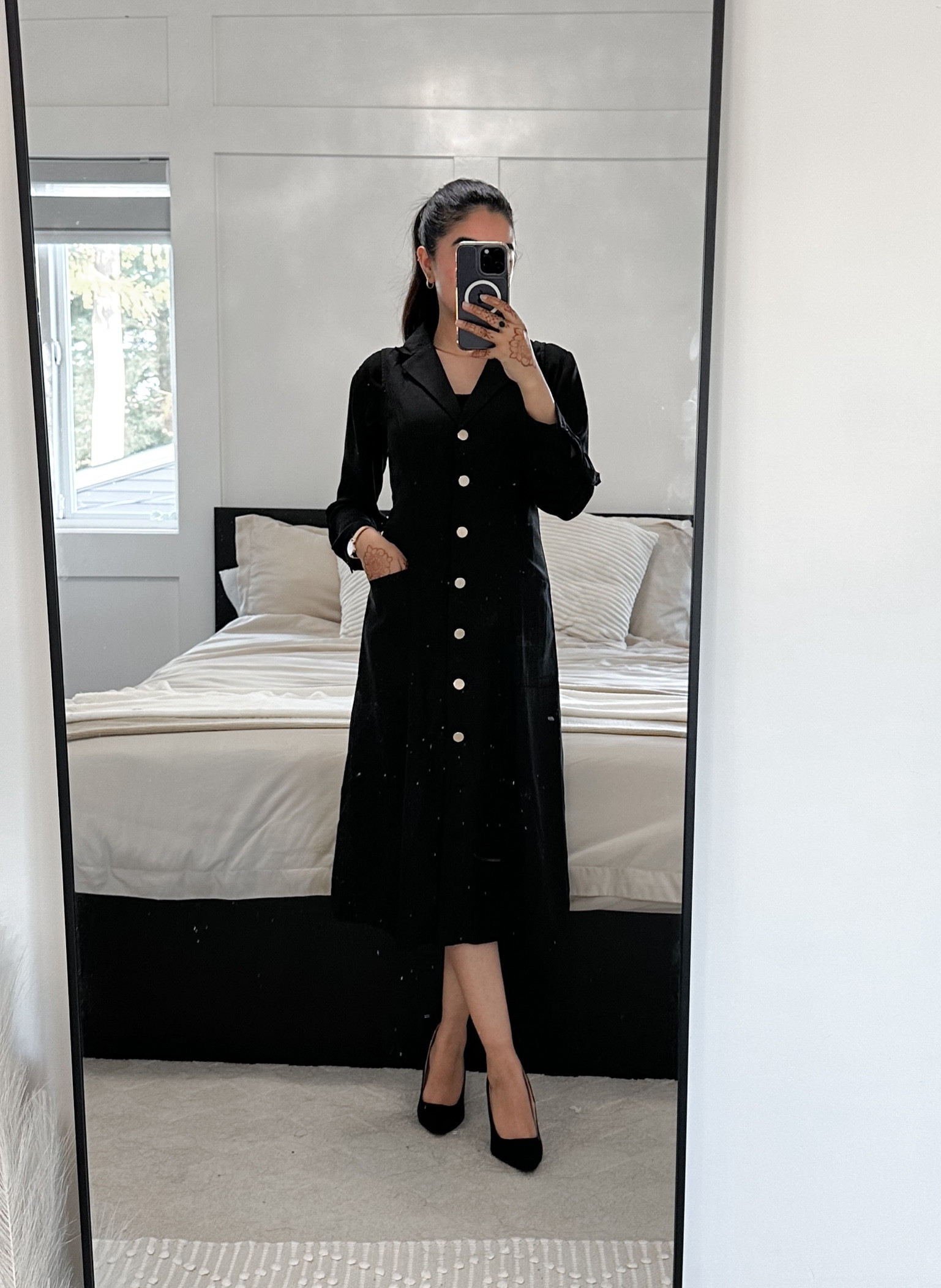 Such a chic dress and It has POCKETS!!!

#LTKunder50 #LTKsalealert #LTKstyletip