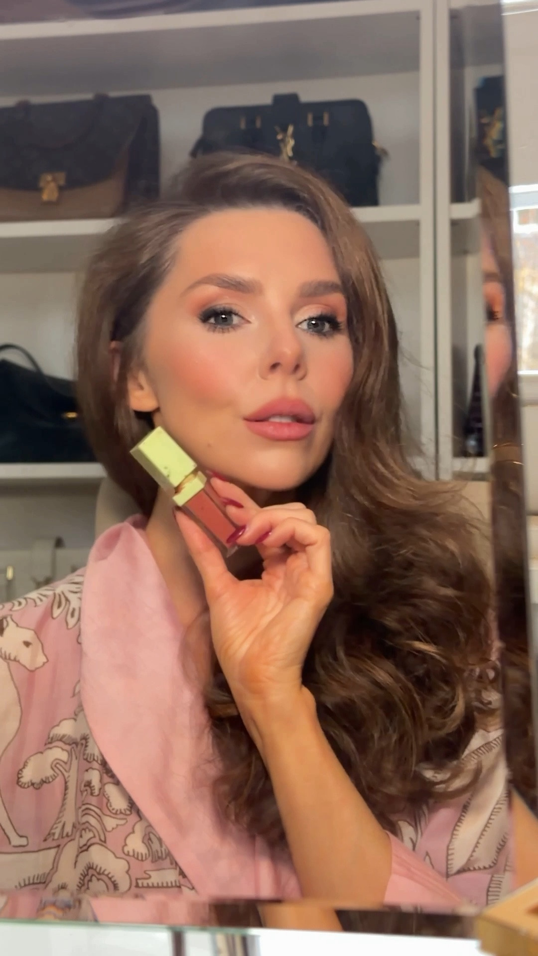 Lip liner blending to get the most out of your lips 💋 I use three different colours to achieve the perfect pout.

1. By SK lip liner - shade crave you (unable to link on LTK)
2. Rimmel lip liner blending- shade spice 110
3. Dior lip liner - shade 720
4. Pixi matte lip - shade Au Natualle
5. Prada lipstick - shade flamingo

#LTKbeauty #LTKuk #LTKdatenight