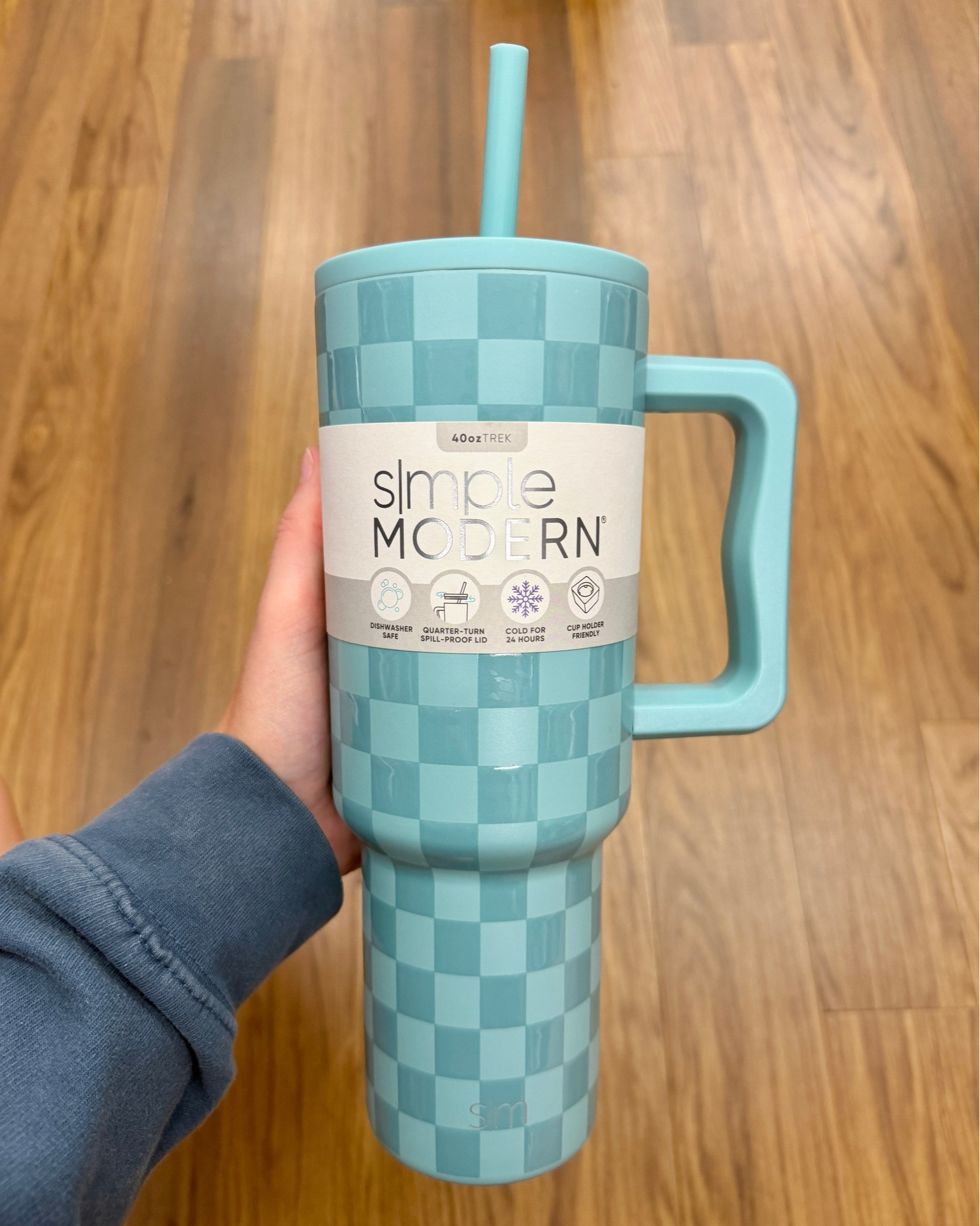 Simple Modern Tumblers - 40 oz Insulated Tumbler Water Bottle

These are the best affordable tumblers out there! They keep things cold for up to 24 hours and I love that they’re fully dishwasher safe! Plus there’s so many fun colors and patterns to choose from! 🫶🏻