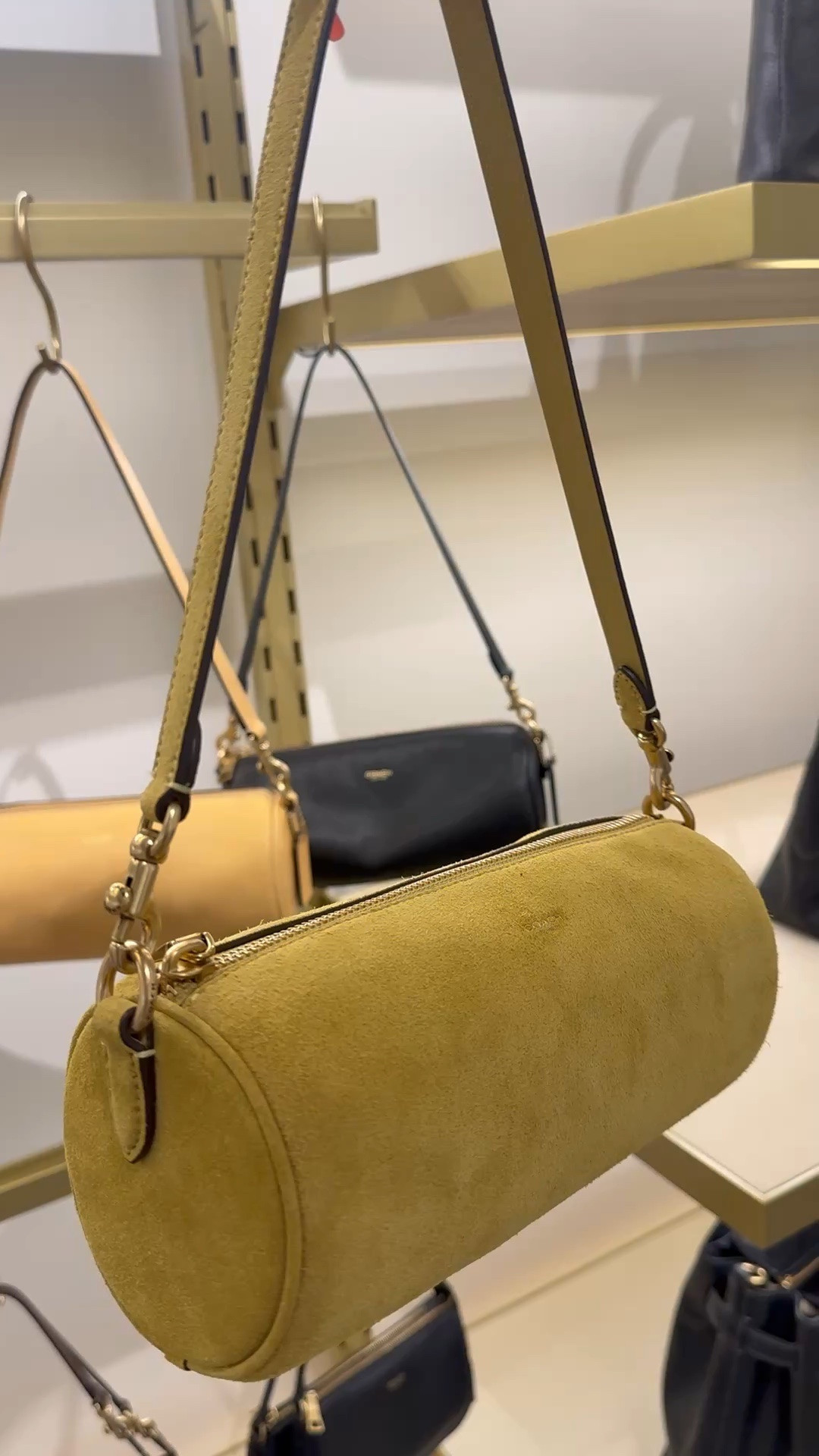 Love this bag @coach ! It’s a great summer bag what will easily transition to fall

#LTKSeasonal