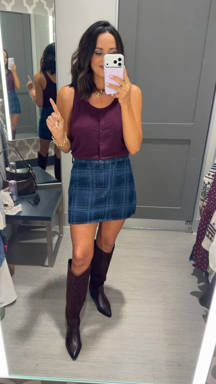 Target fall outfits have been SO good lately 🤎 This skirt is such a cute piece for fall! XS for reference.

@Target 

#TargetFinds #TargetFashion #TargetStyle #FallFashion #FallOutfits #FallStyle #AffordableFashion #LTKCreator #LTKFashion #TargetFinds