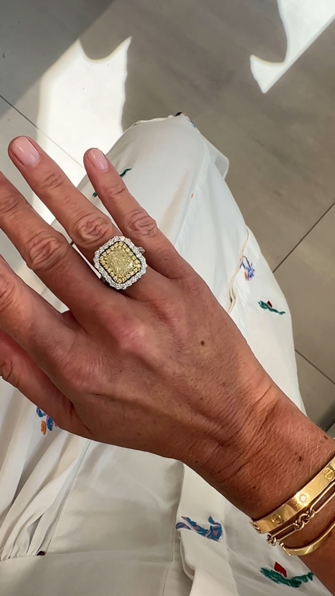 The sunniest yellow natural diamond sparkler! How gorgeous is this ring?! I linked a 1.50ct center version of it and it’s currently 25% off when you add it to your cart. Love the mix of white and yellow - can wear it with anything! 

Fine jewelry
18k gold
Yellow gold engagement ring
Anniversary band
Natural Diamonds
Right hand ring
Wedding
Luxury
Necklace bracelet 


#LTKWedding #LTKStyleTip #LTKSaleAlert