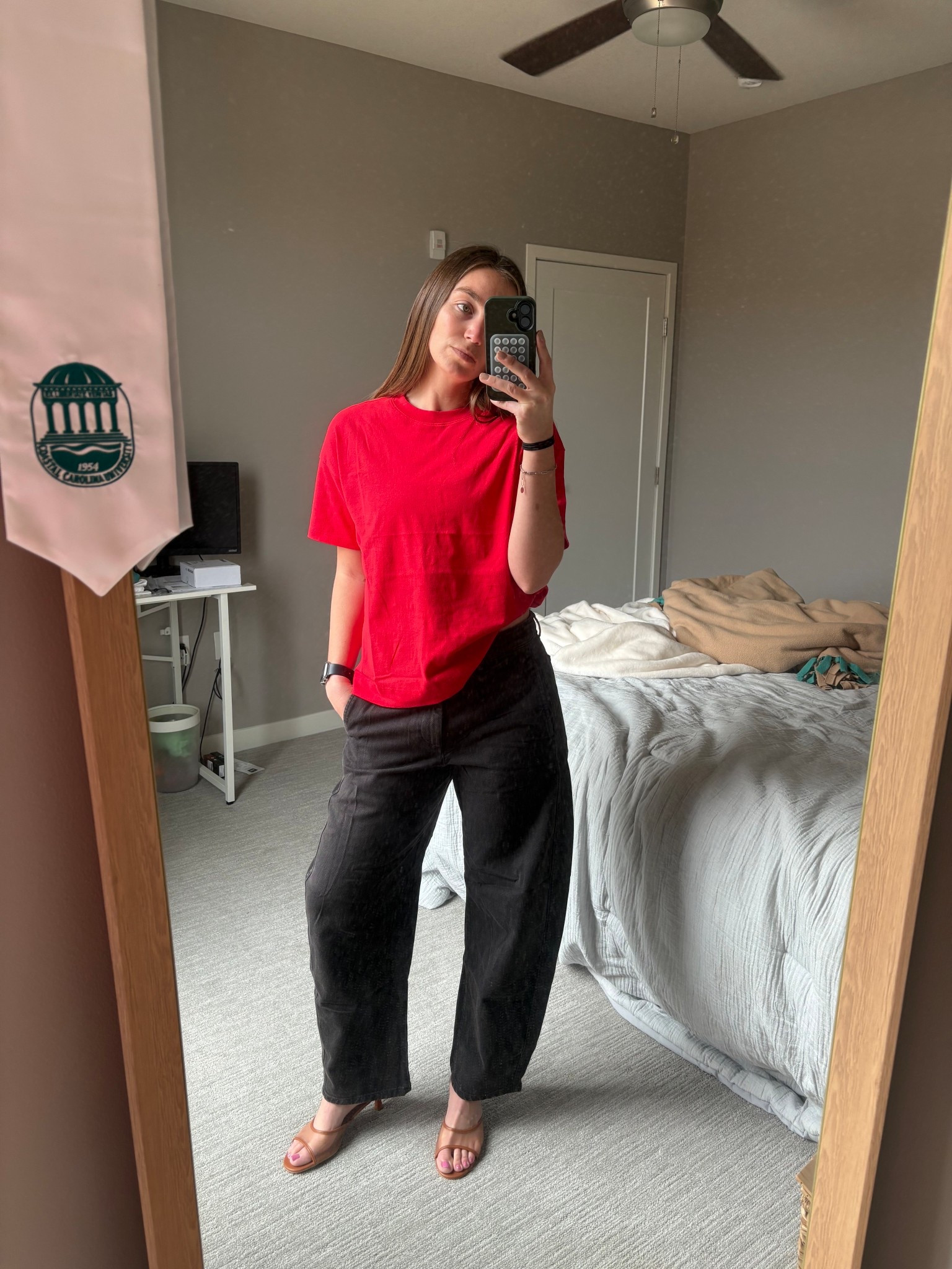 LOVE these barrel pants from gap

#LTKSpringSale #LTKWorkwear #LTKSaleAlert