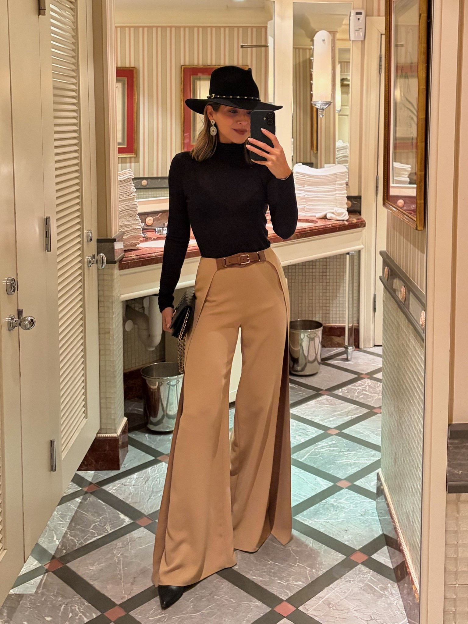 These Ralph Lauren pants are so special to me. I wore them to host an event at their Beverly Hills boutique a few years ago. And look at them… still perfect. It’s proof that timeless, well-made essentials stay with you for years. I linked a similar pants below. 