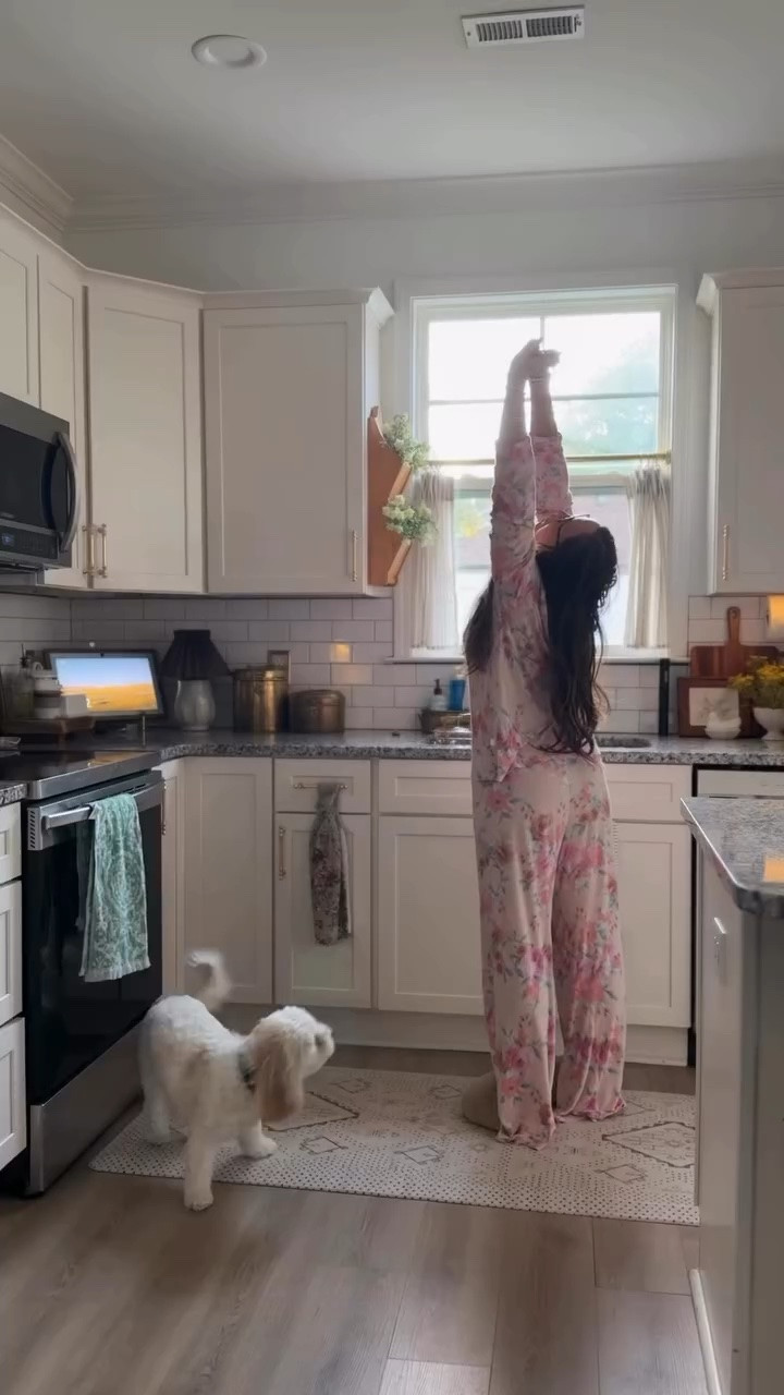 Our monday madness! 

For ⛓️‍💥s to everything reply SHOP

#momlife #sahm #budgetfashion #homedecor #modernfarmhouse ncmom lifestylecreator affordablestyle