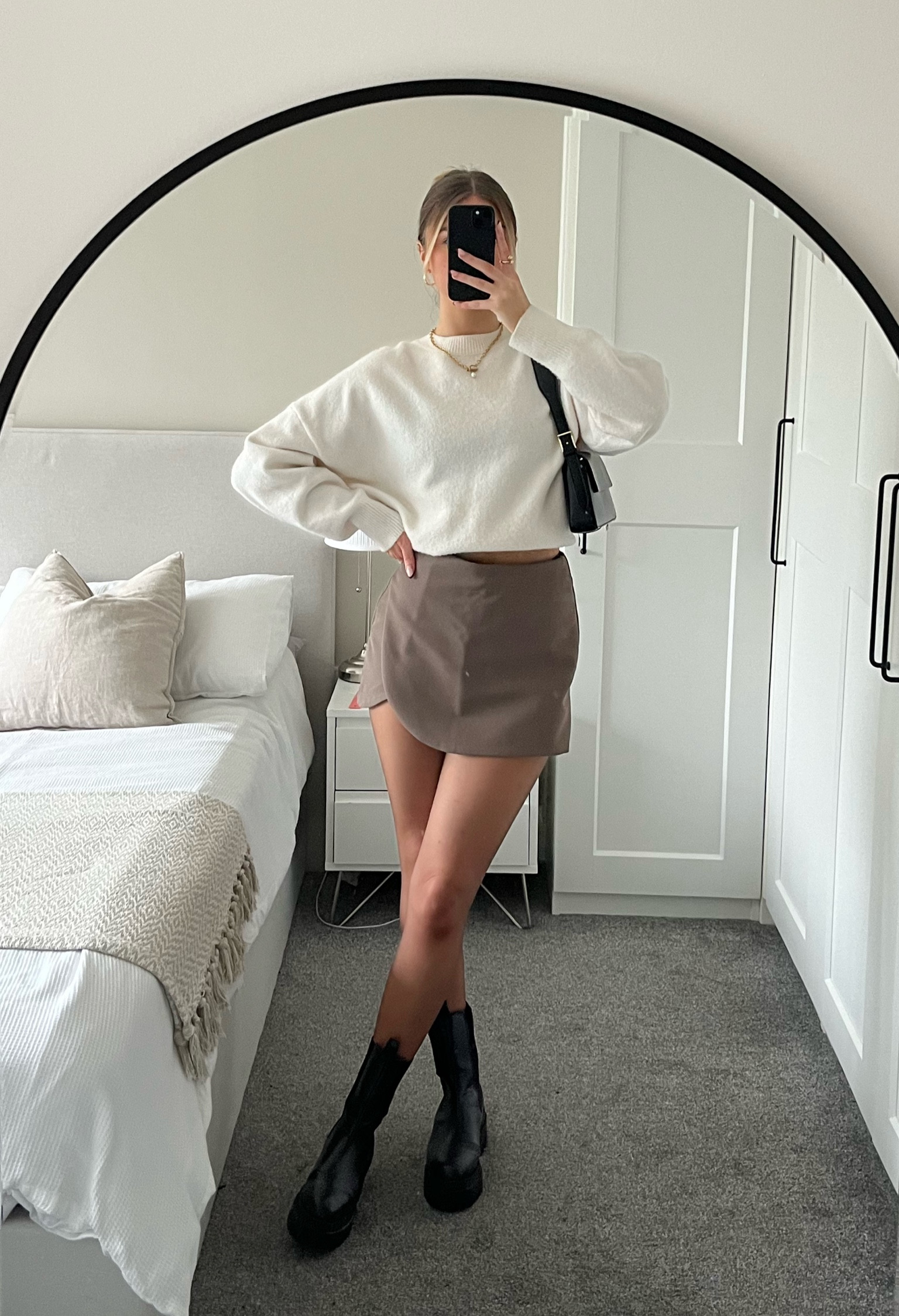 Zara Skort - 3067/508
Zara bag - 6527/010 (linked similar)
