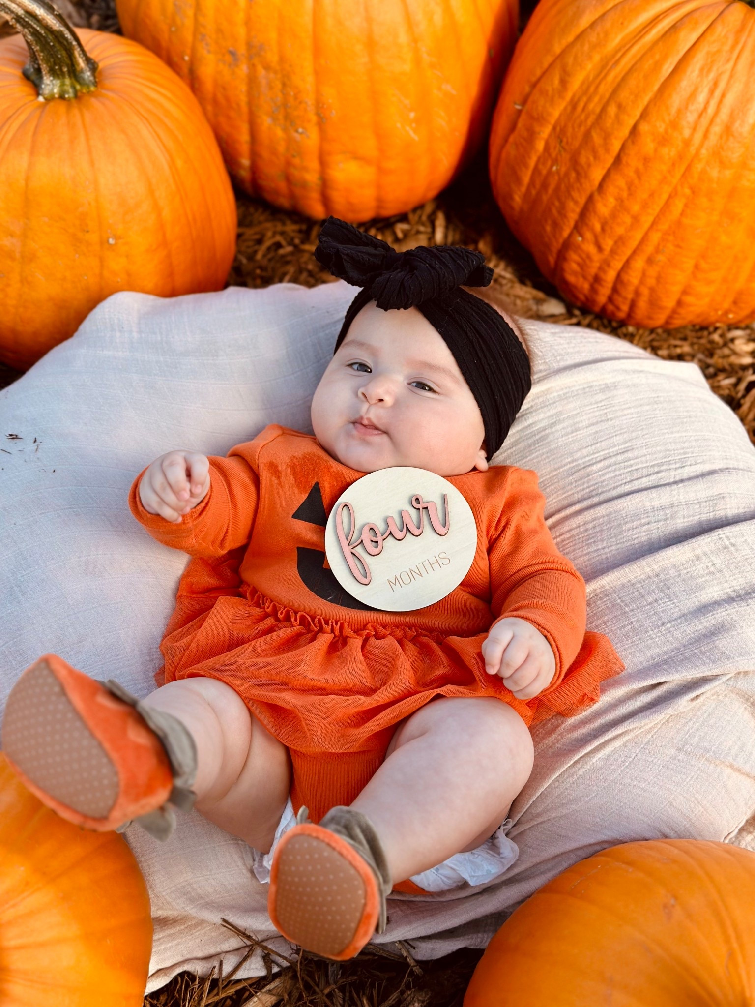 Little fall outfit 🎃 #babygirl #pumkinppatchoutfit #babygirloutfit

#LTKHalloween #LTKKids