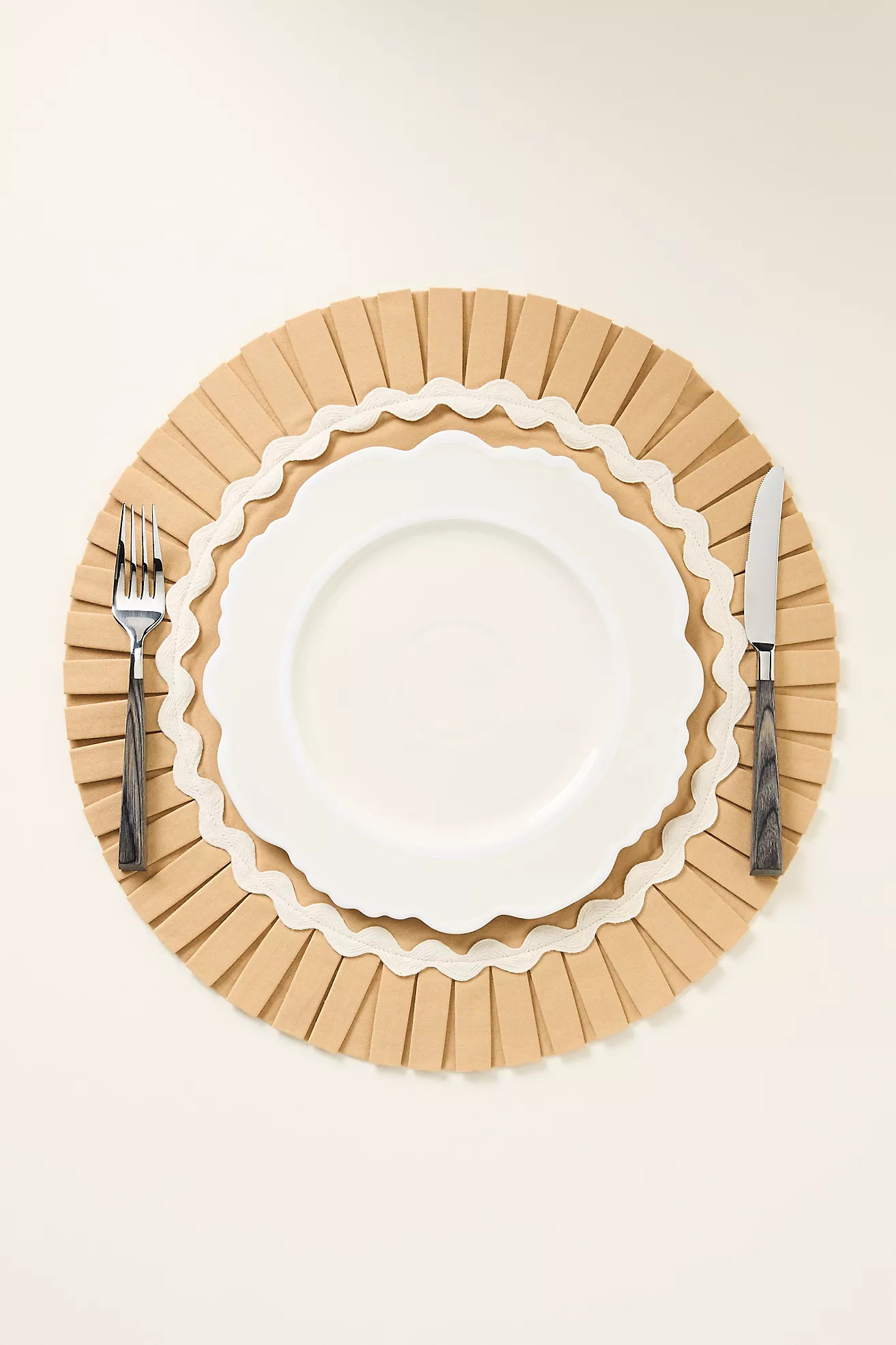 Ruby Rickrack Pleated Round Placemat | Anthropologie (US)