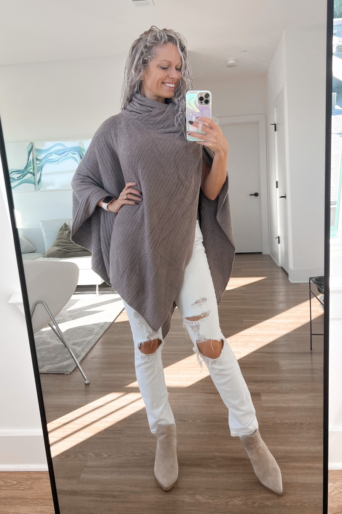 This barefoot dreams wrap is absolutely amazing. So soft, comfortable & versatile! It can be worn lounging around the house, traveling or a fun fall day

#LTKSeasonal #LTKHoliday #LTKtravel