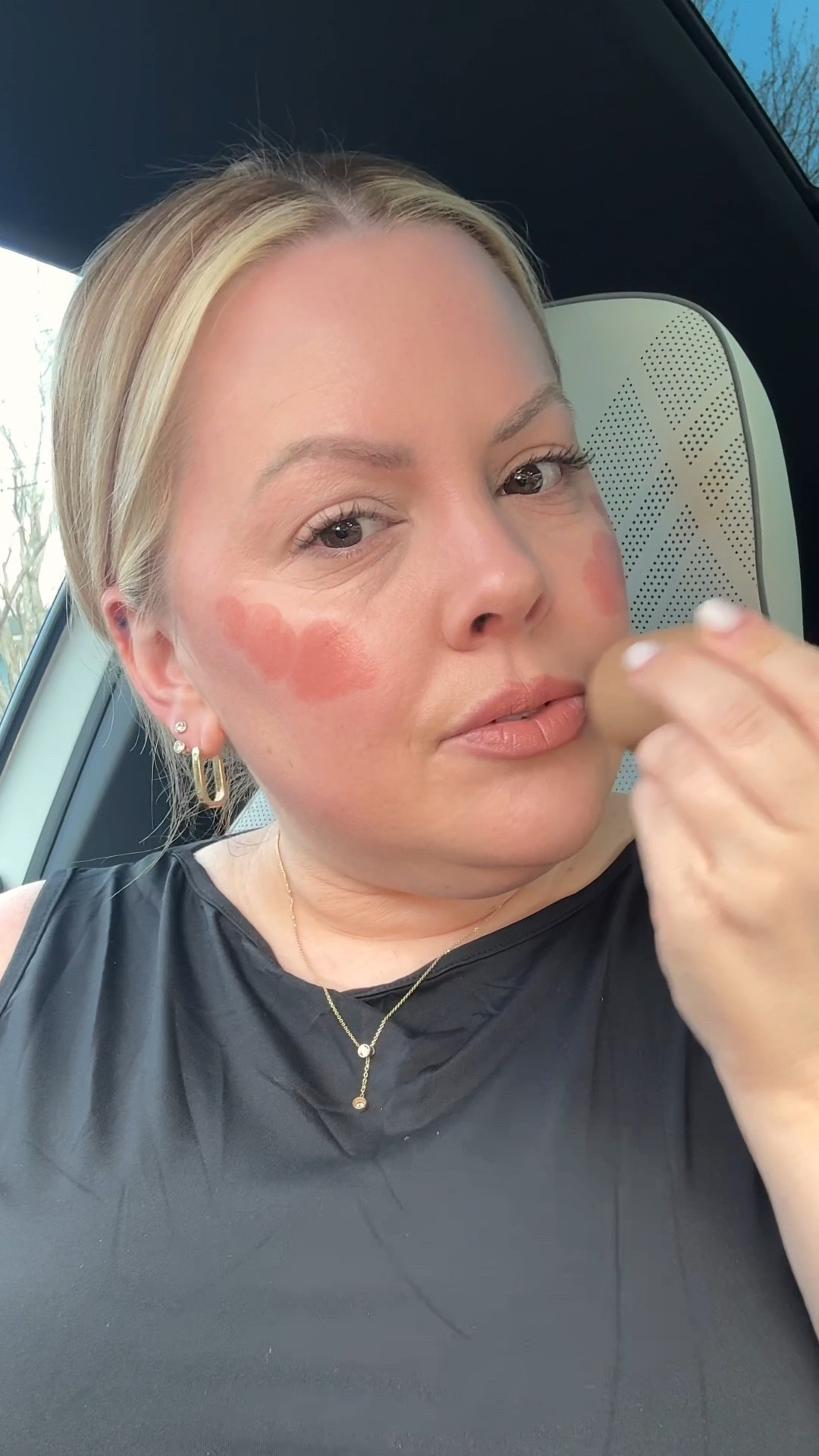 Trying Hailey Bieber’s car makeup routine using

#LTKgrwm #LTKBeauty #LTKOver40