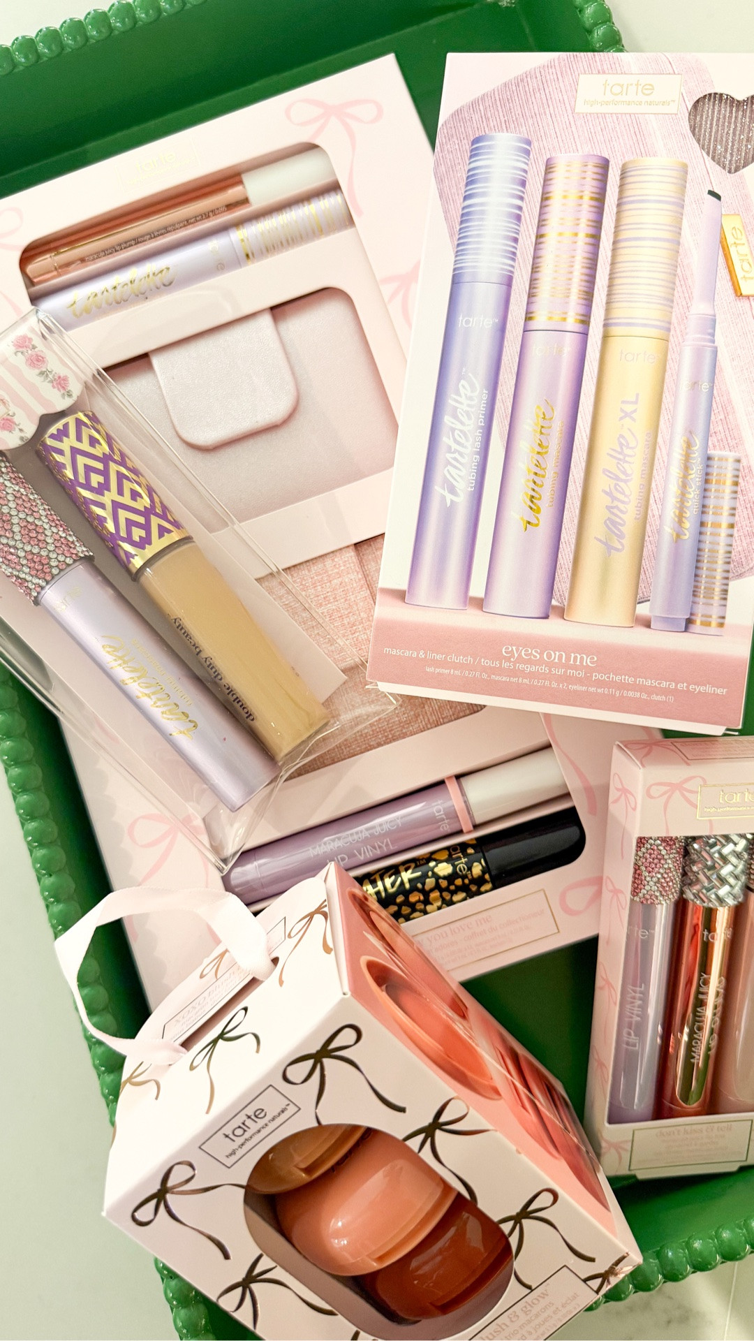 @Tarte holiday kits are here!! early gift sets for the beauty lover AND take 15% off with my code NATASHA •

#LTKSaleAlert #LTKBeauty #LTKSeasonal
