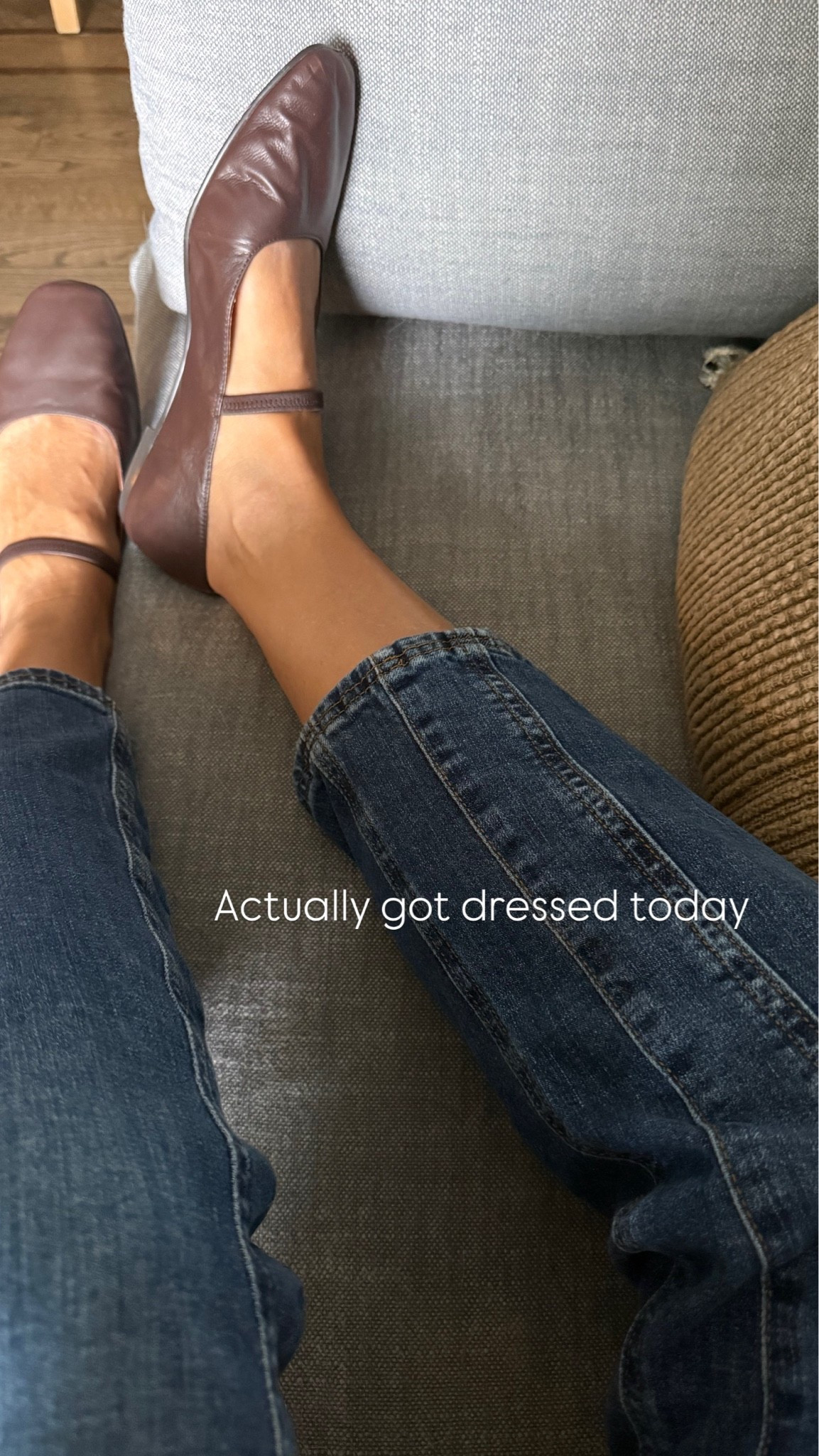Wearing a few of my go-to fall basics: the jeans that look great on everyone, the most comfortable ballet flats and a t shirt that you should have in every color.

fall outfits women

#LTKootd #LTKOver40 #LTKmomlife