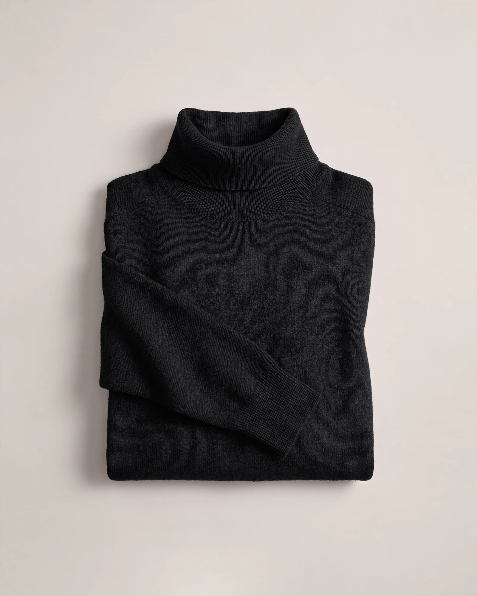 Cashmere Turtleneck Sweater in Black | Quince