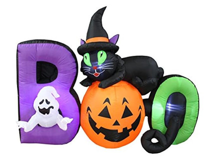 12 Halloween Blow Up Decorations To Make Your Yard Super Spooky