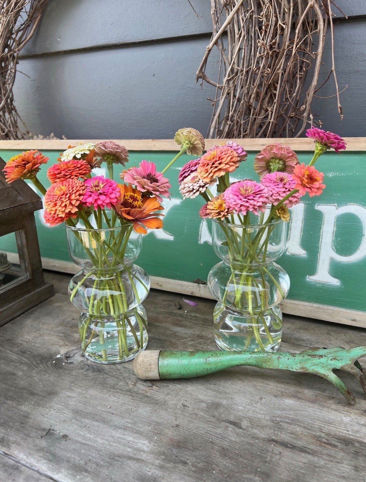 This cute little bubble vase has quickly become a favorite—it’s super budget-friendly and just right for showing off zinnias or any fresh-cut flowers! It also makes a sweet gift for anyone who loves blooms. And I couldn’t resist pairing it with a few green vintage garden tools to complete the look!





#LTKHome #LTKSaleAlert #LTKSeasonal
