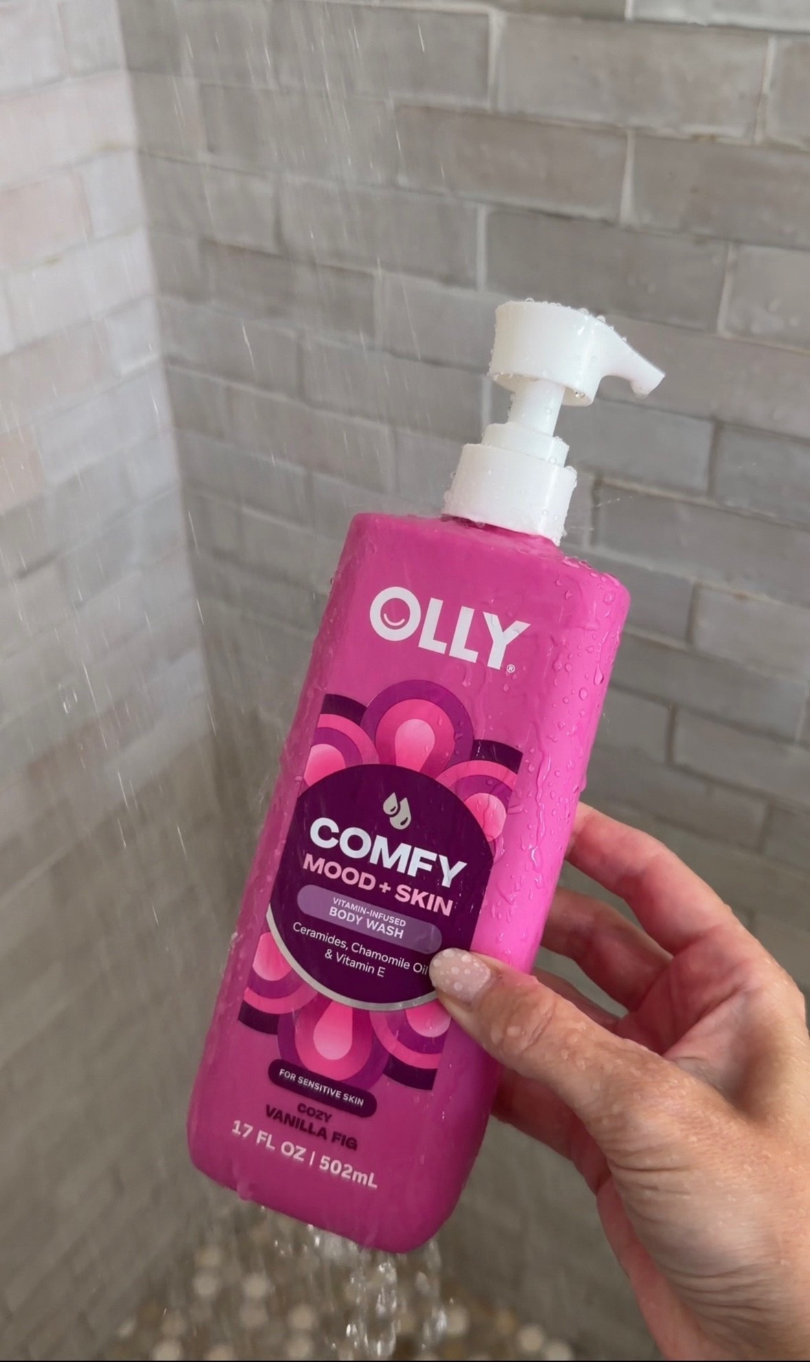 #ad Showers are my ‘me time’ & they just got a lot better with @OLLYWellness 🫧 This new scent is so warm and soothing. #Paidlink #OllyPartner
