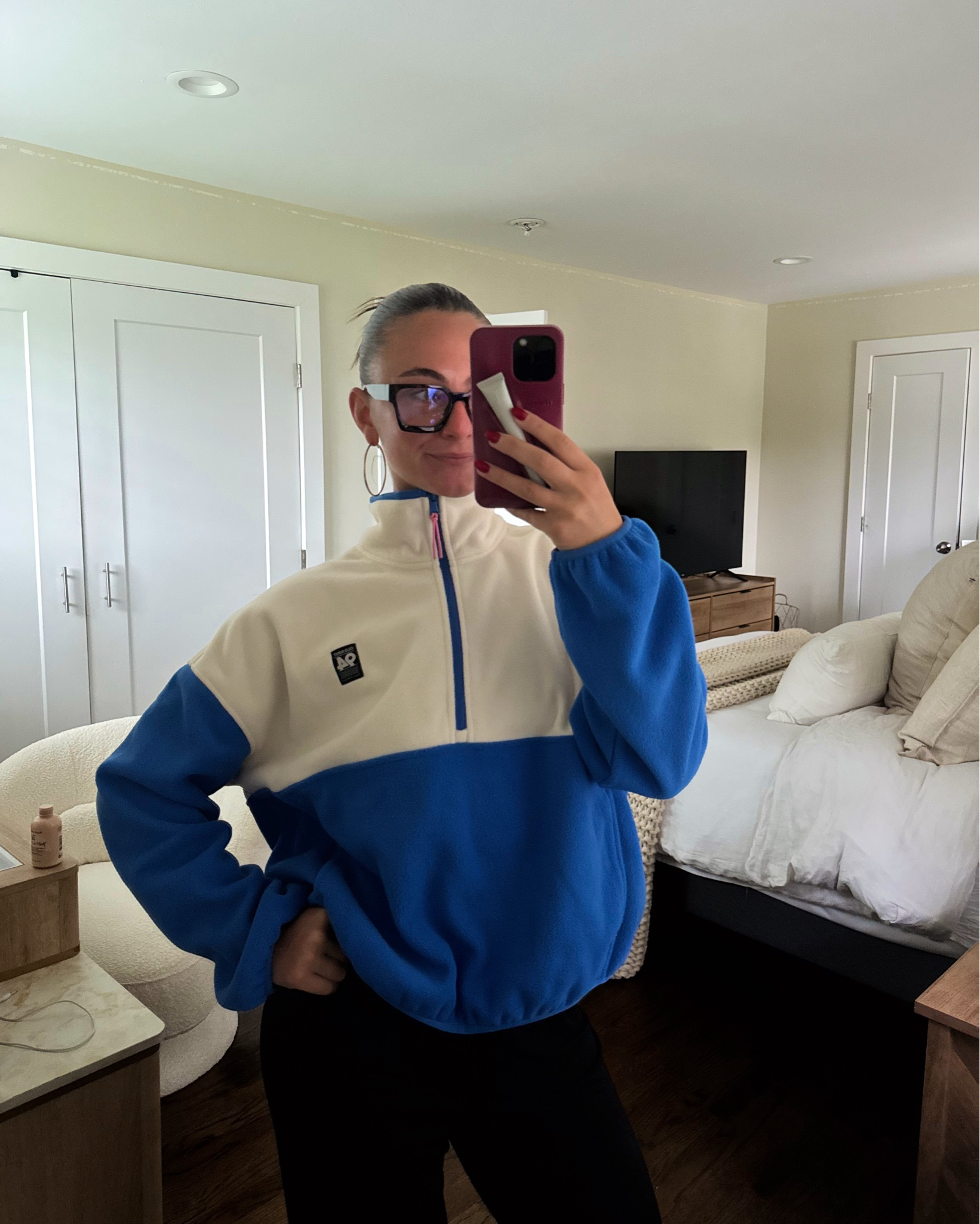 Size regular large!! 

#LTKSaleAlert #LTKActive #LTKFindsUnder50