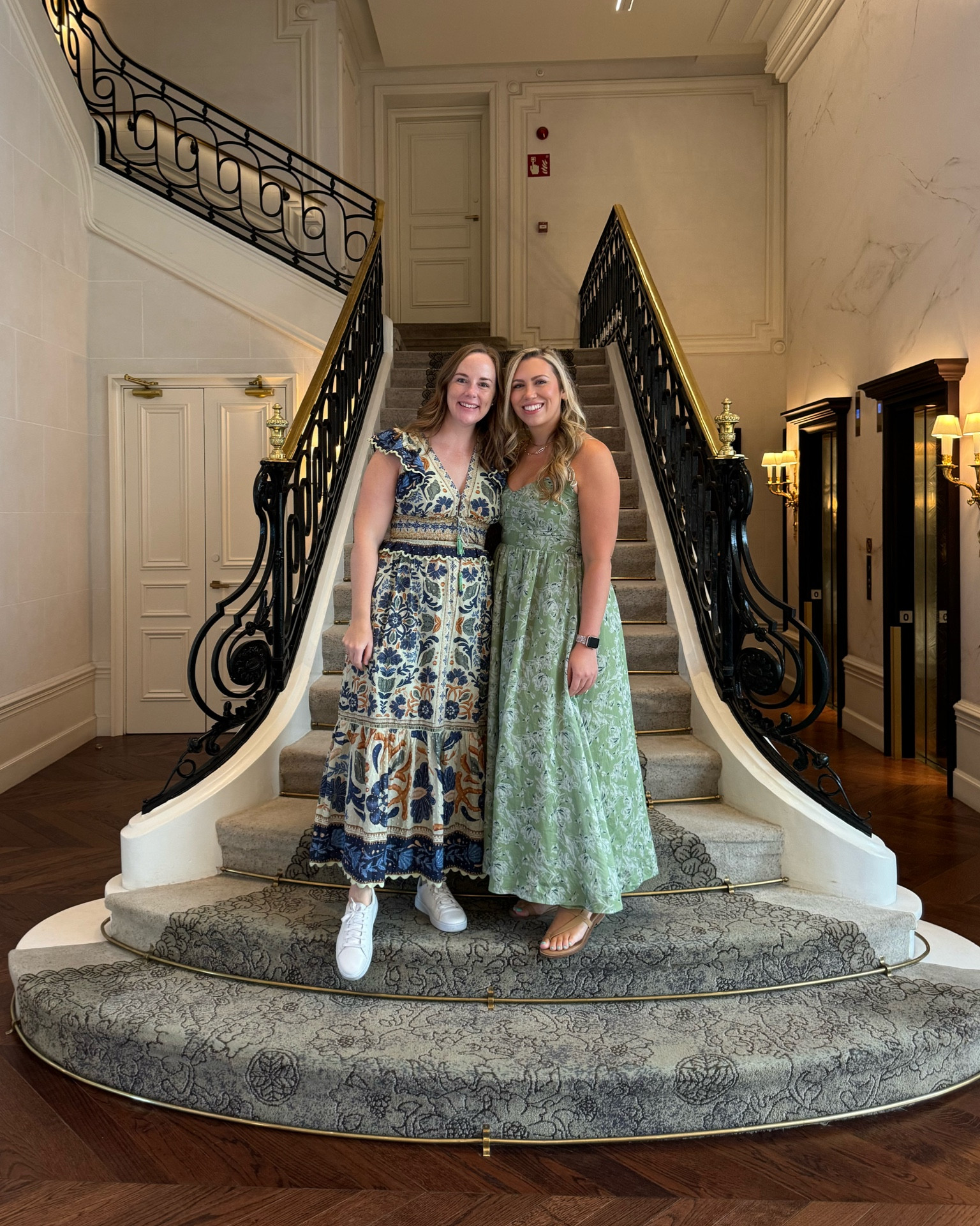 En saison green midi dress wearing a large, true to size 

#LTKStyleTip #LTKSeasonal #LTKMidsize