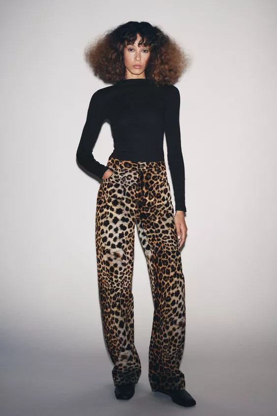 LONG SLEEVE RIBBED BODYSUIT | Zara US