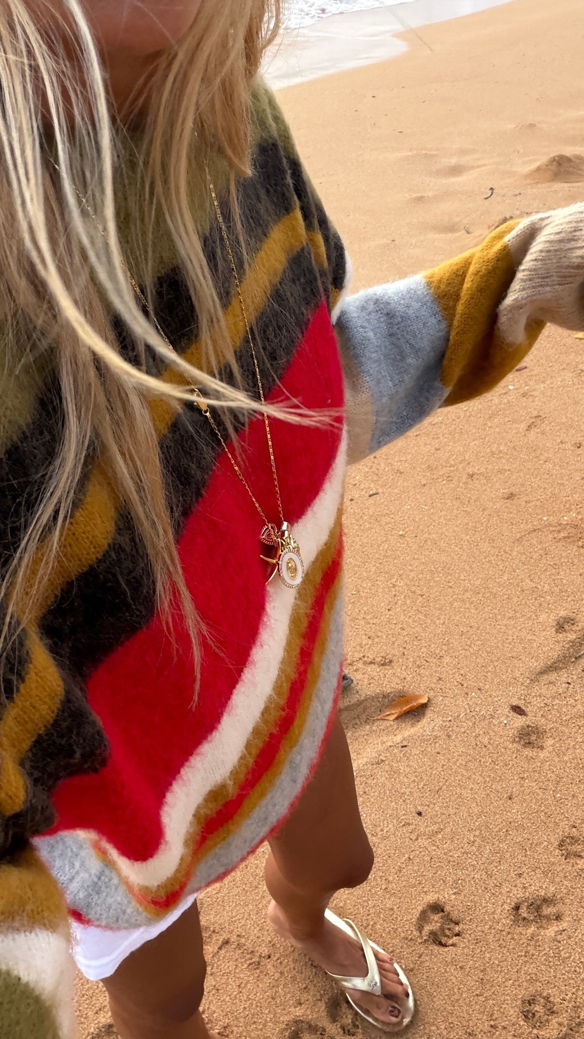 Morning Dog walk by the beach 🌹🐶
Wearing xs sweater. So so so soft!

#LTKSeasonal #LTKdayinmylife #LTKootd
