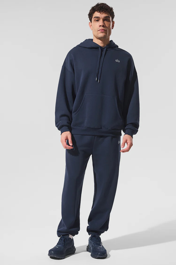 Model is 6'1” wearing MModel is 6'1” wearing MWearing Size MediumModel is 6'1”, with a 38... | Alo Yoga