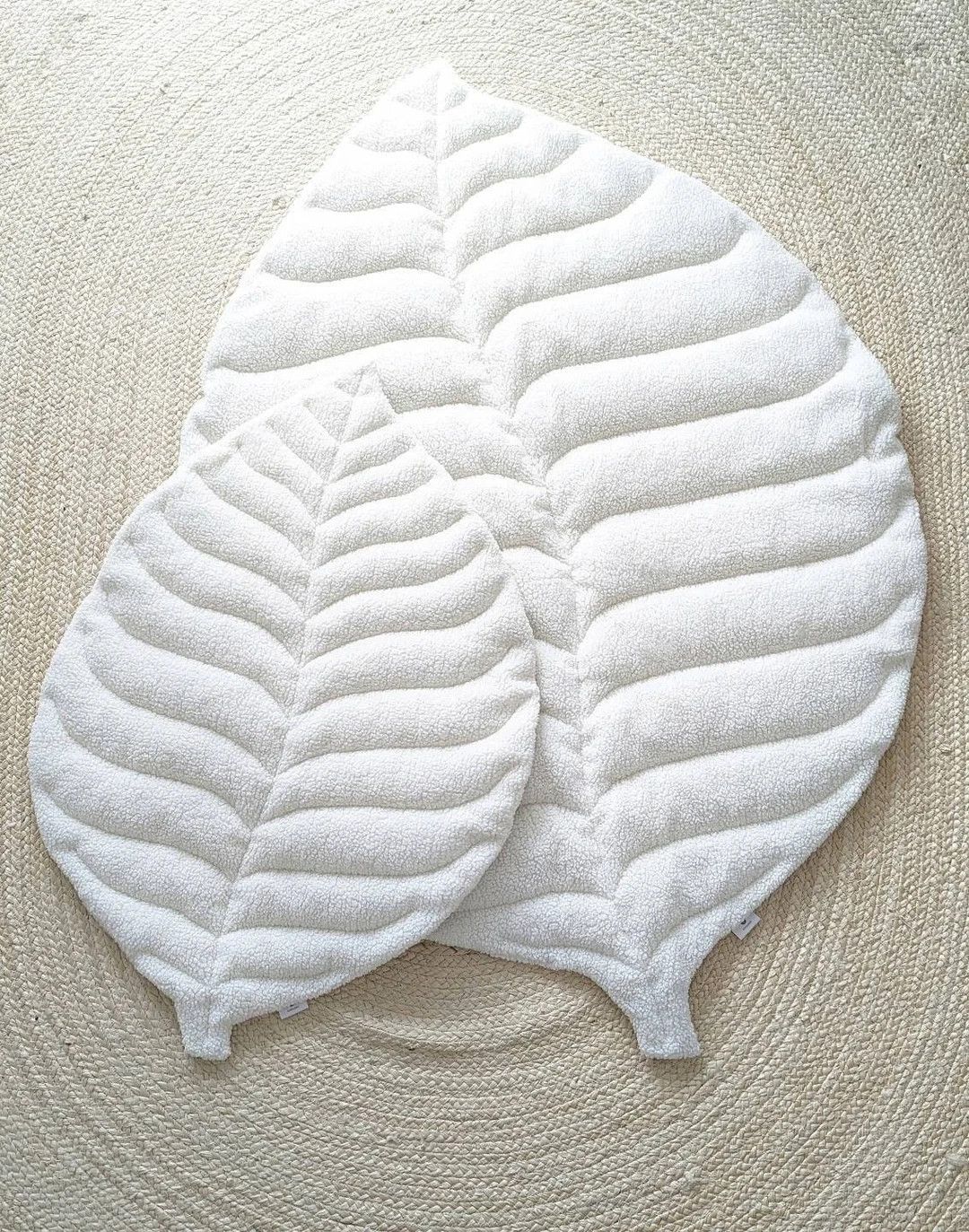 Large Leaf Playmat From Faux Fur MILK Color Baby Play Mat - Etsy.de | Etsy (DACH)