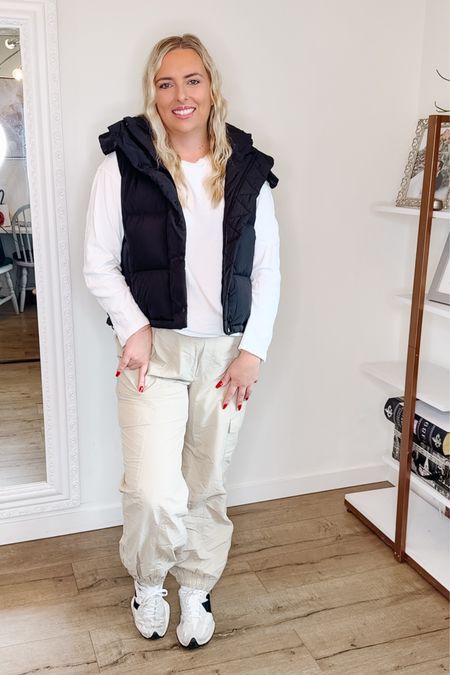Cargo pants. 
Midsize cargo pants. 
Midsize style. 
Size 12 style. 
Old navy style. 
Casual style. 

Pants: size large (fit loose)
Vest: size down!! I’m wearing a 10 and I always were a 12 in everything at Lulu. 


#LTKmidsize #LTKfindsunder50 #LTKstyletip