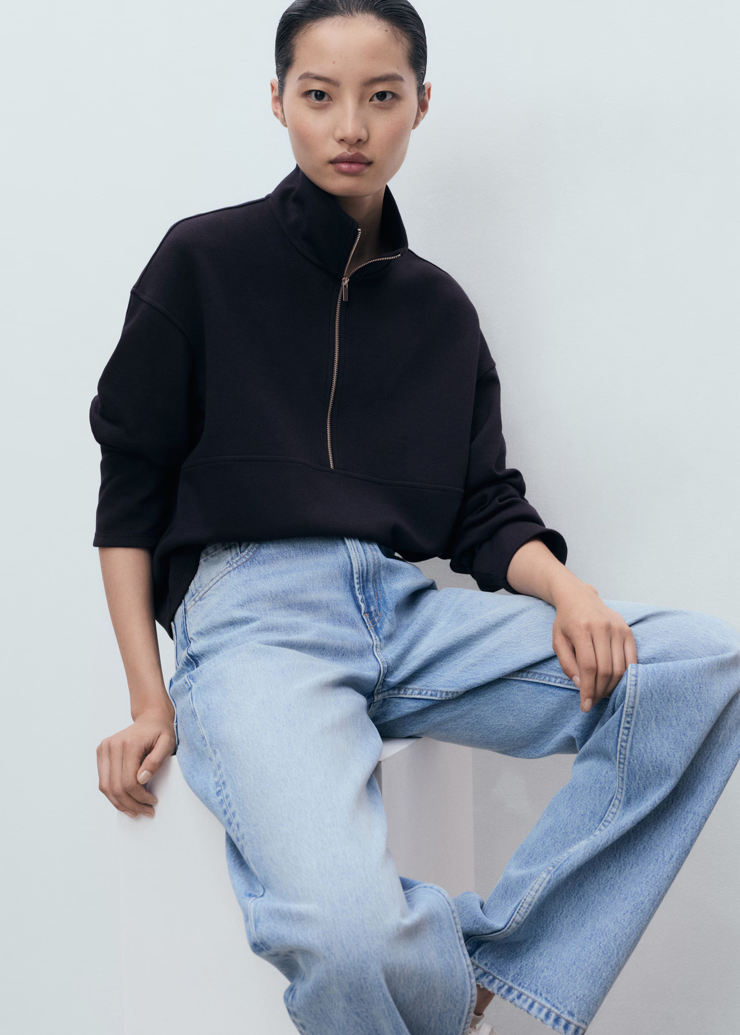 Turtleneck sweatshirt with zip - Women | MANGO United Kingdom | MANGO (UK)