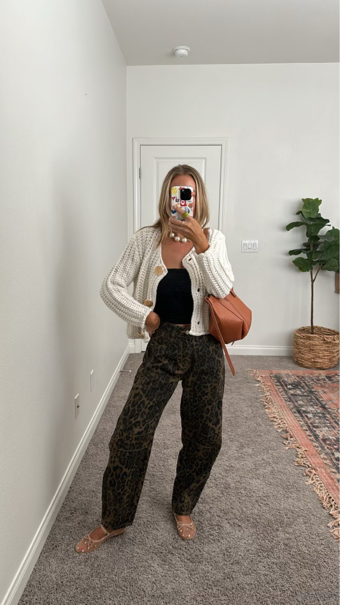 My favorite barrel jeans paired with this chic sweater! The perfect fall look

#LTKStyleTip #LTKSeasonal #LTKFindsUnder100