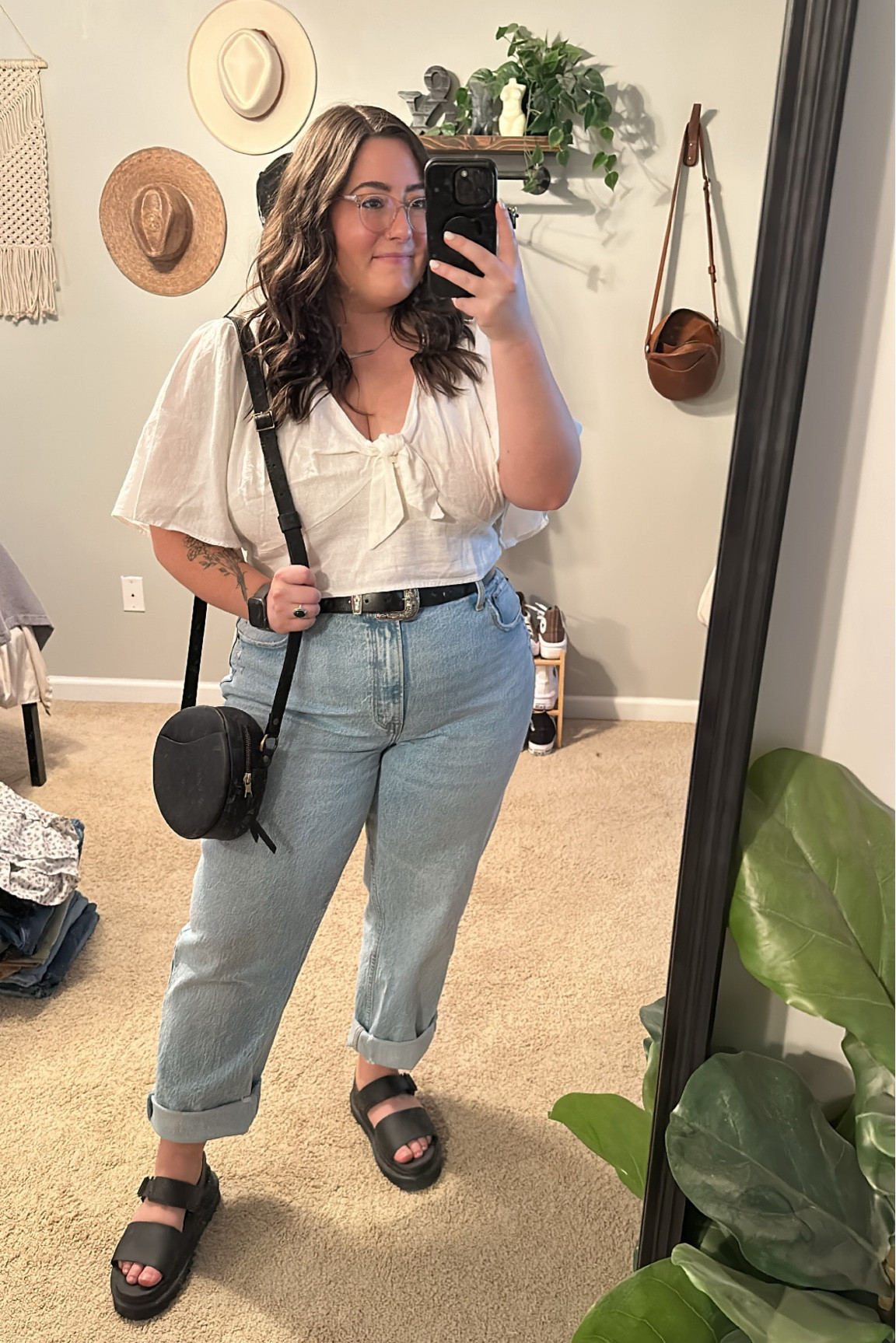 Jeans - 33
Top - xxl
Shoes - 7

#LTKSeasonal #LTKcurves #LTKstyletip