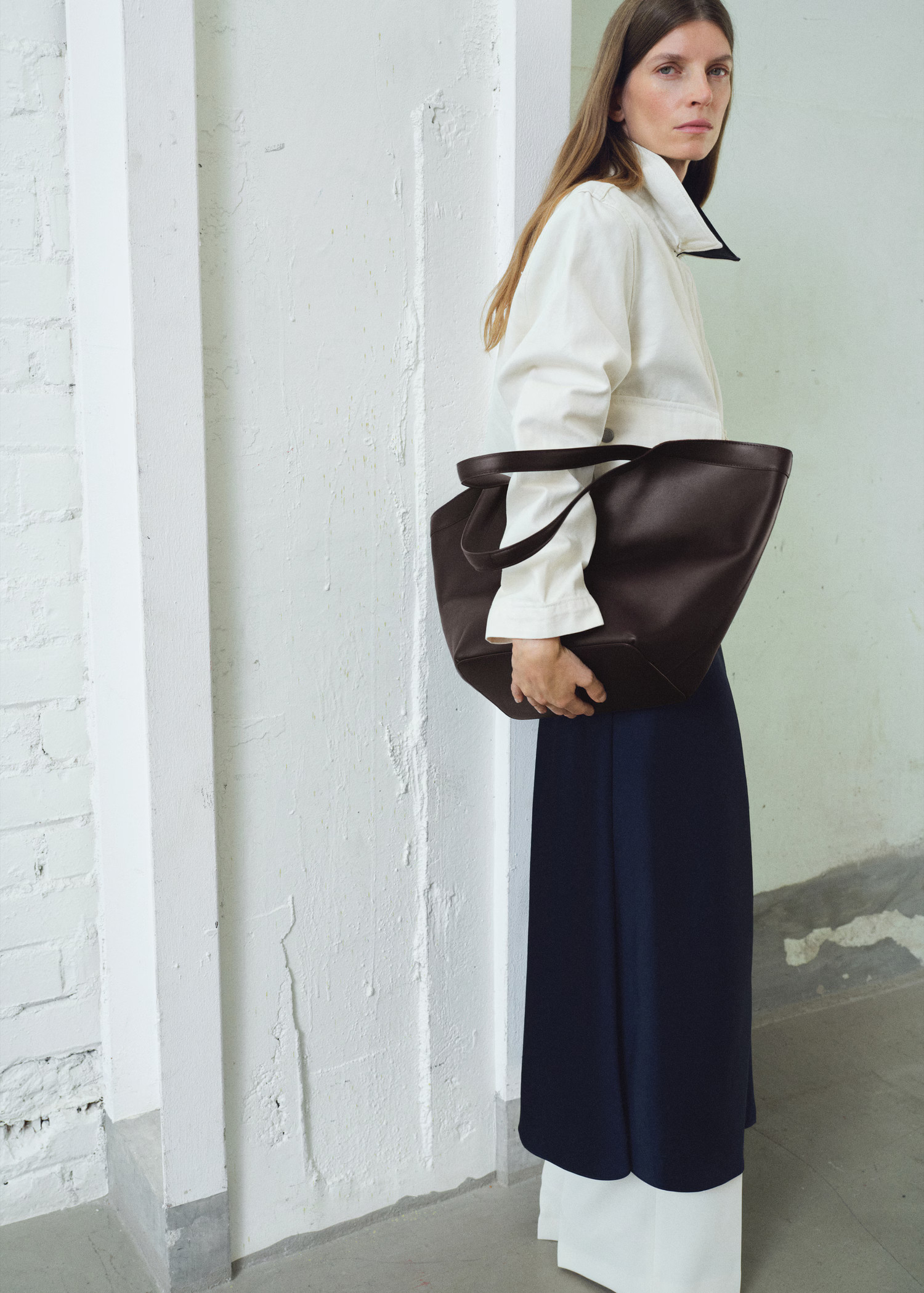 Large leather shoulder bag | Mango (US/MX/AU)