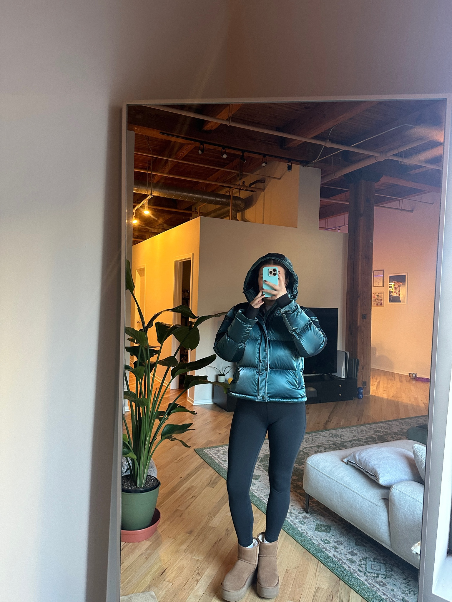 Love hate relationship with this aritzia superpuff guys it’s so incredibly warm but so loud 😭 

#LTKHoliday #LTKSeasonal #LTKGiftGuide