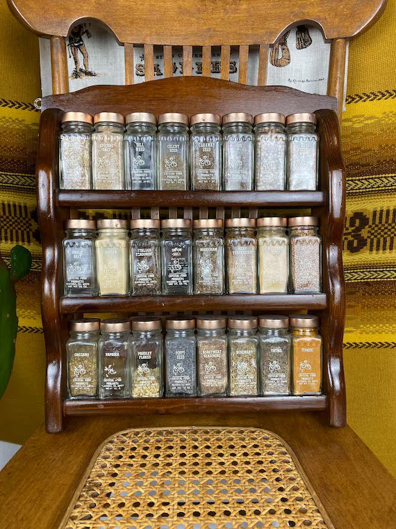 Vintage 60s / 70s Hang Spice Rack With 24 Glass Spice Jars - Etsy | Etsy (US)