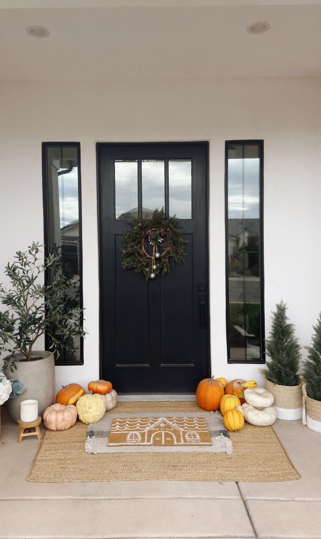 Holiday transition of the front porch from fall to Christmas — perfect for Thanksgiving 🍂

#LTKmomlife #LTKHoliday #LTKSeasonal