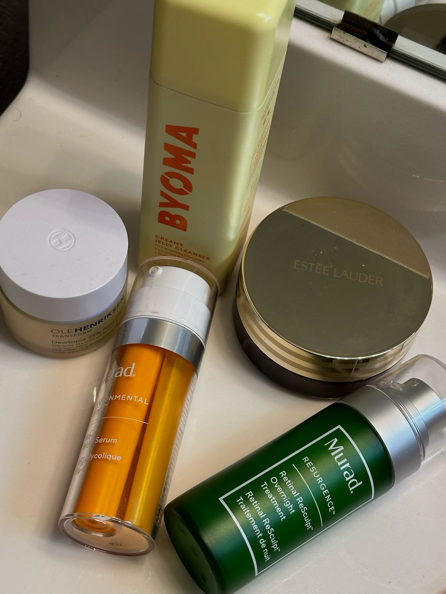 Skincare esenciales #skincare #murad 

#LTKeurope #LTKbeauty #LTKGiftGuide