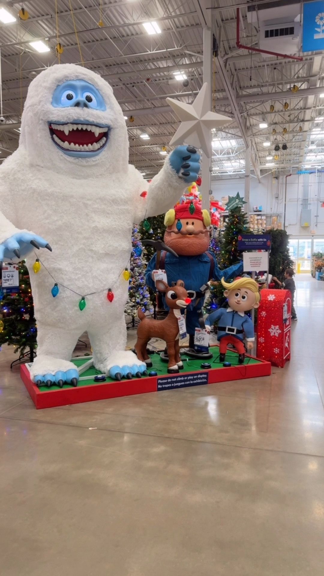 Lowe’s Christmas is already in full swing!

Grinch
Rudolph
Nightmare before Christmas
Disney
And more

#LTKSeasonal #LTKHome