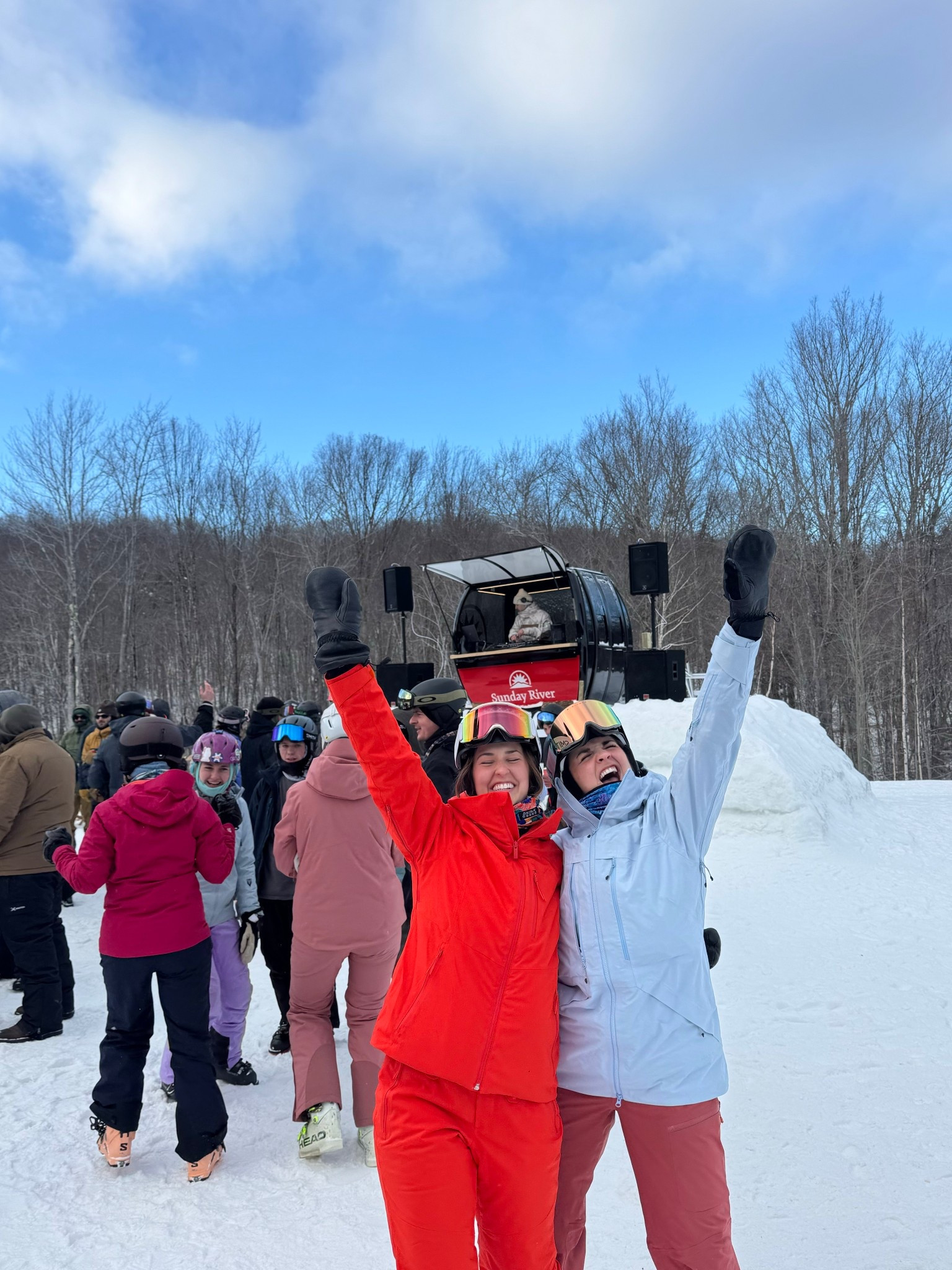 base layers in a size M
got the jacket in size M
pants in size M short - i’m 5’4

#LTKSeasonal