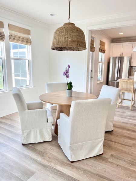 Round dining room table in kitchen 