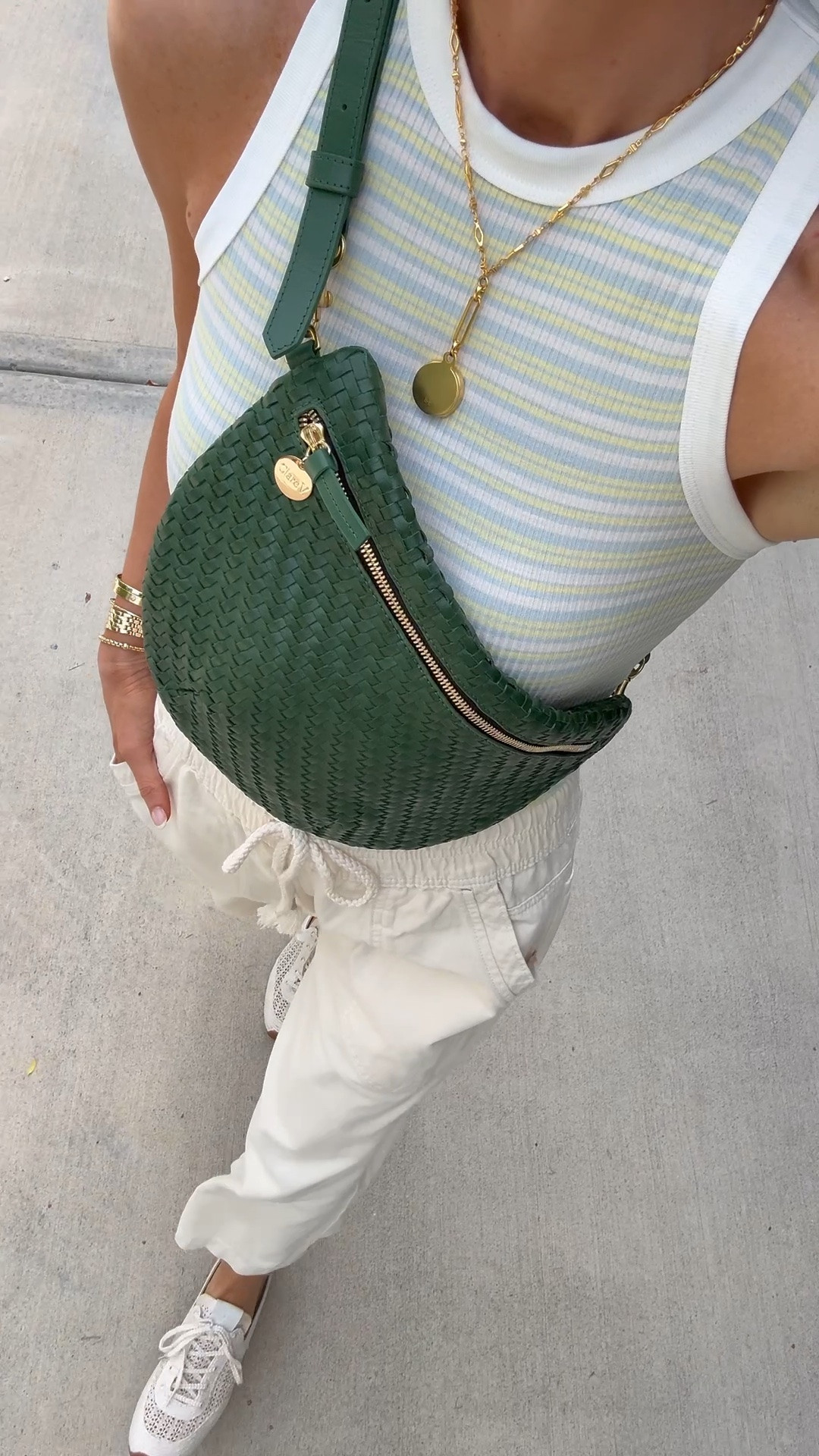 Todays outfit. I'm wearing size xs in my bottoms and size small.