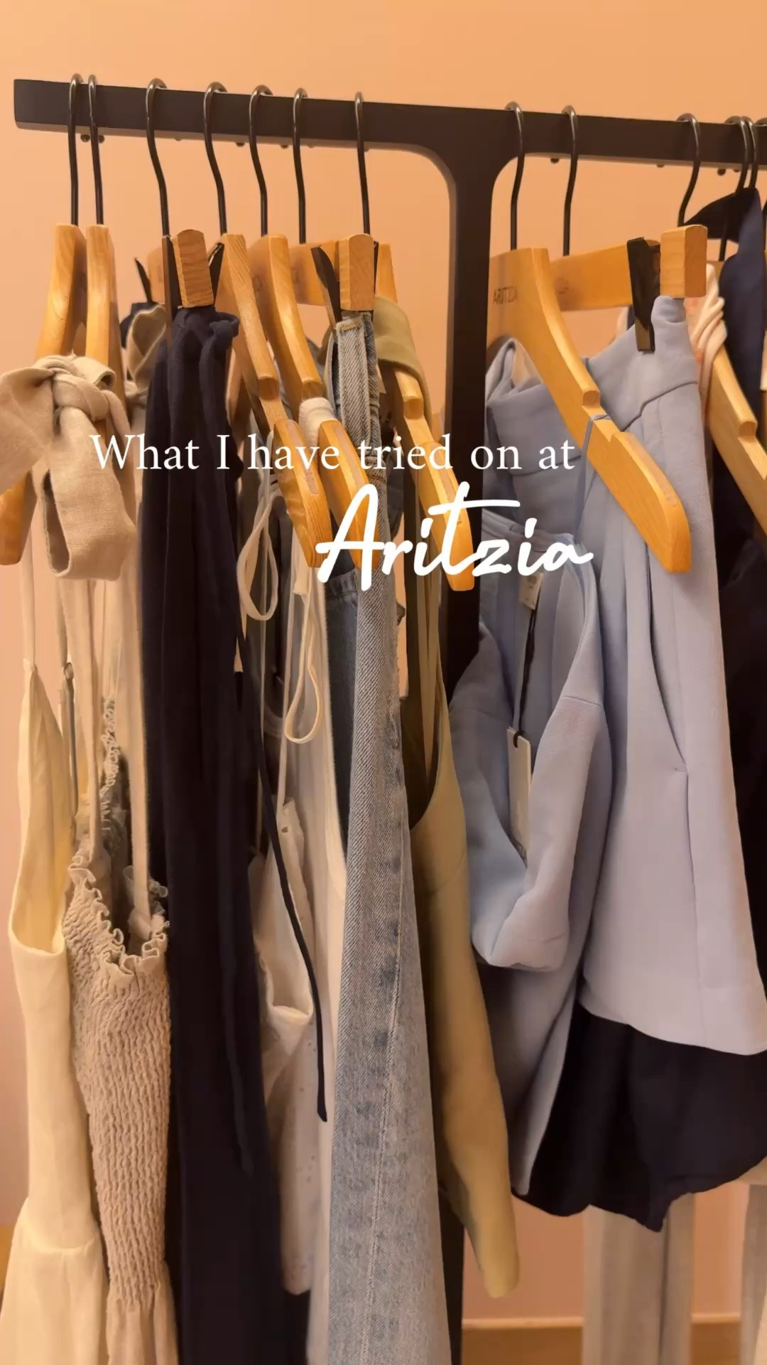 What I tried on this month @Aritzia

#LTKSeasonal #LTKootd #LTKPetite