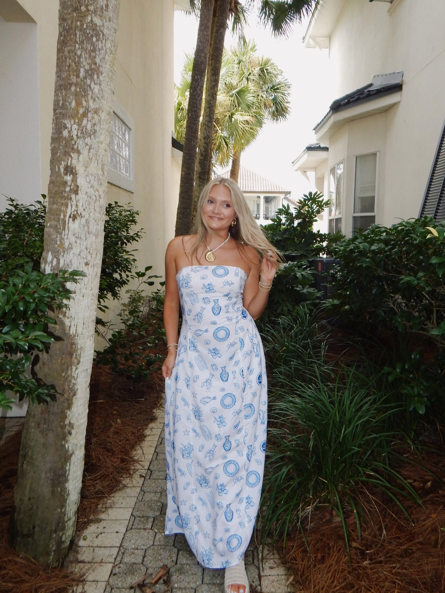 I’m wearing a size medium, but wish I could’ve gotten my true size small! 🩵

#LTKFindsUnder100 #LTKTravel #LTKFindsUnder50