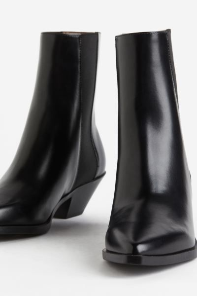 Chelsea Boots with Heel - Black - Ladies | H&M US | H&M (US + CA)