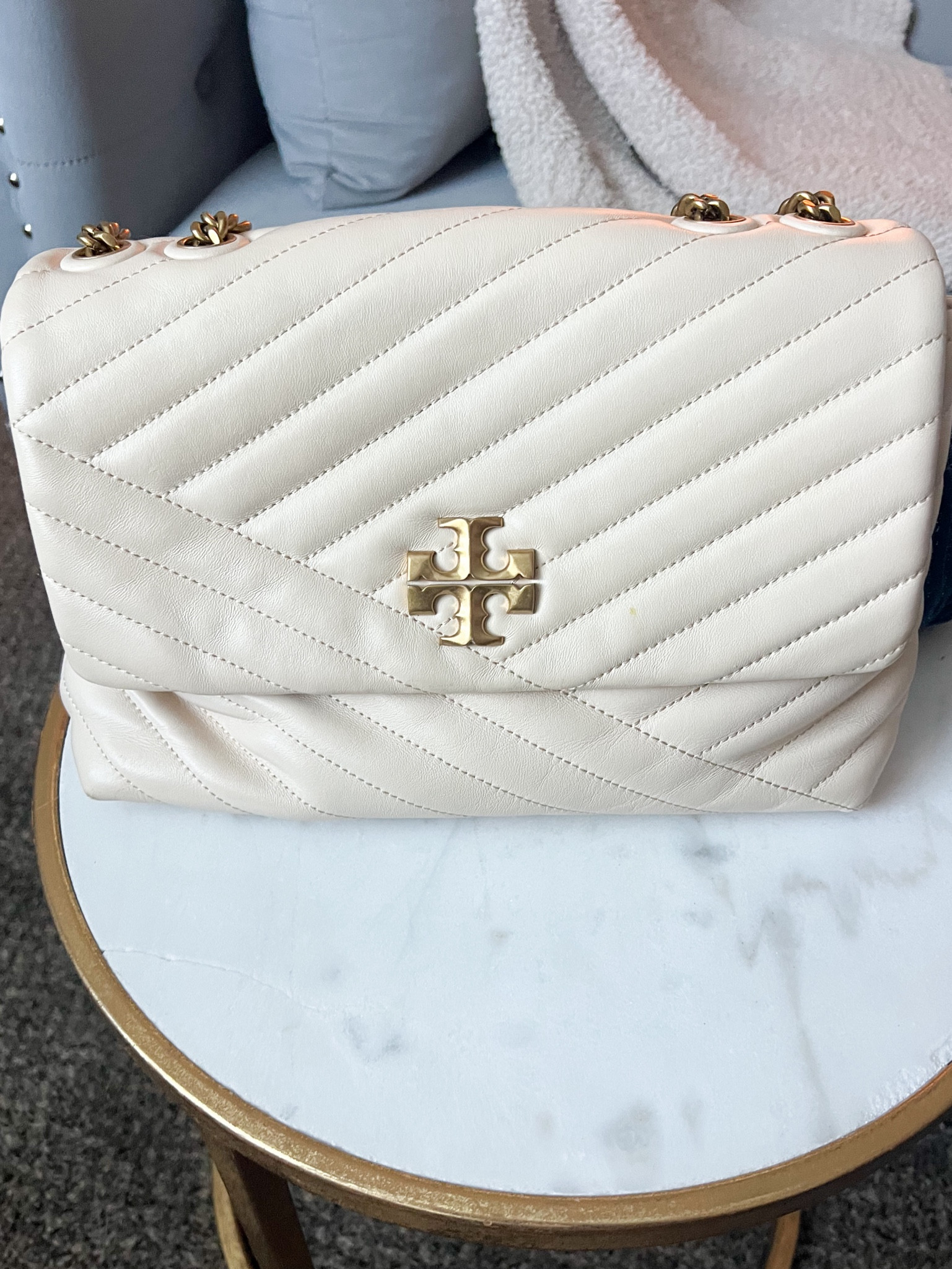 This bag is one of my favorites and is a basic you can wear for years to come. Classic, chic and elegant. I love Tory Burch because it gives clean, classic aesthetics
BrandiKimberlyStyle, fall shopping, shopping, Tory Burch bags, favorite purses

#LTKStyleTip #LTKItBag