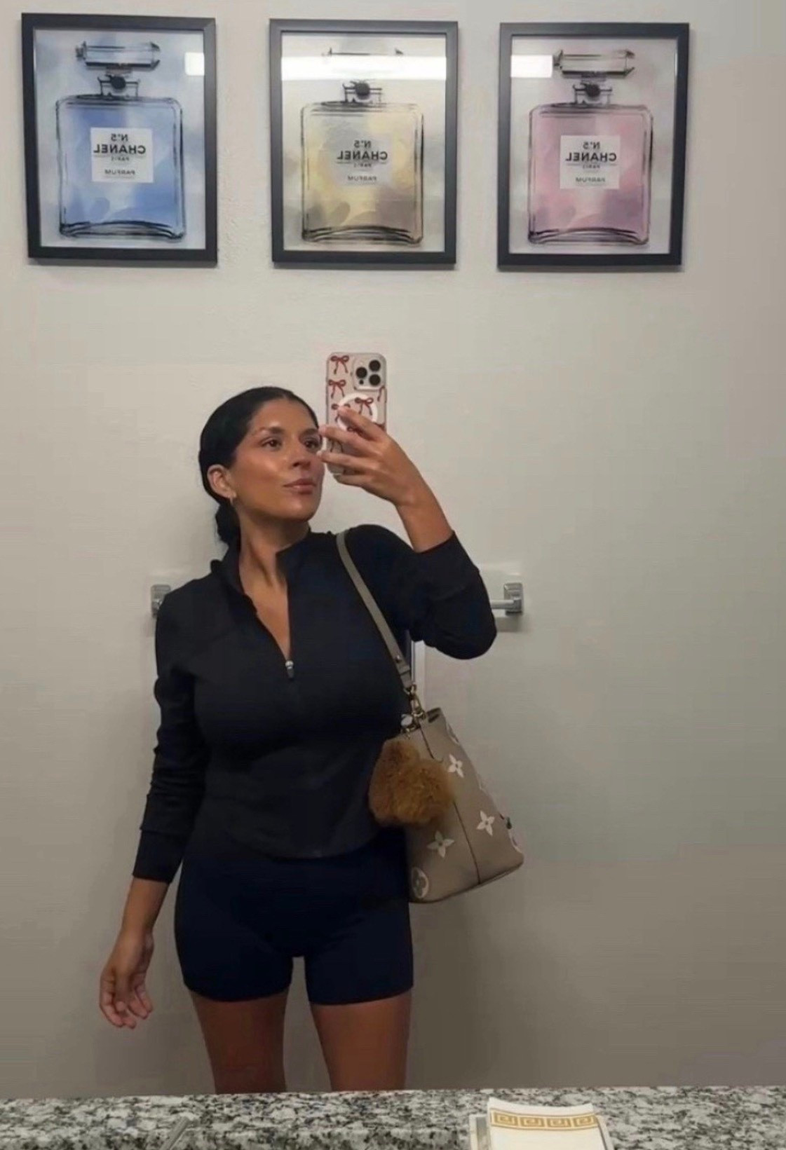 this set makes getting dressed for pilates way too easy 🖤 comfy, flattering, and cute enough to wear long after class. paired it with my everyday bag and called it a day.

#pilatesoutfit #activewearstyle #workoutlook #athleisurefashion #pilatesgirl #everydaystyle #fitnessfashion #neutralstyle #ltkstyle #fashionfinds

#LTKdayinmylife #LTKfitnessgoals #LTKActive