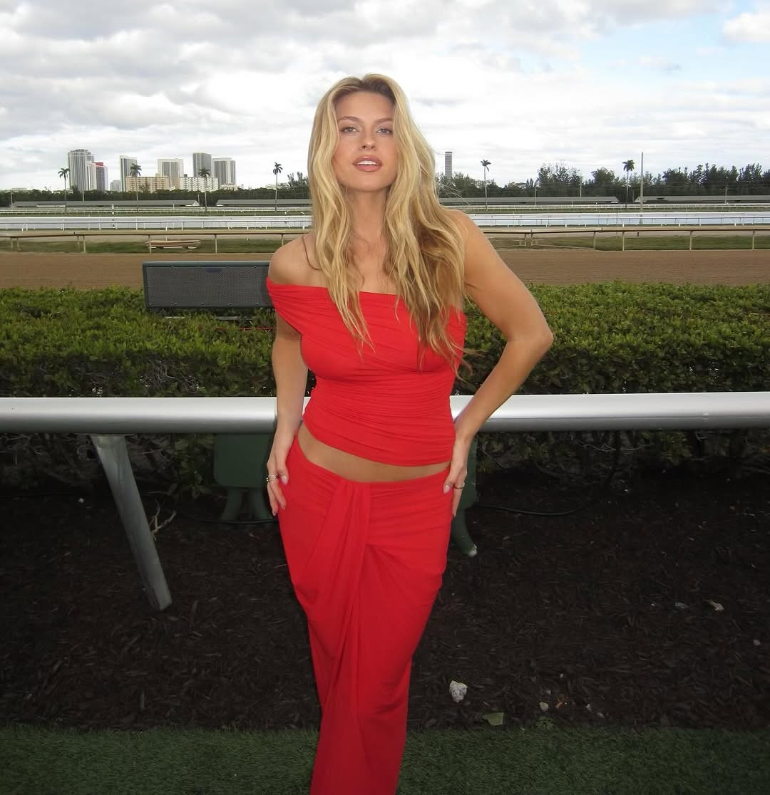 happy pegasus day… 3rd times the charm 

 #LTKStyleTip