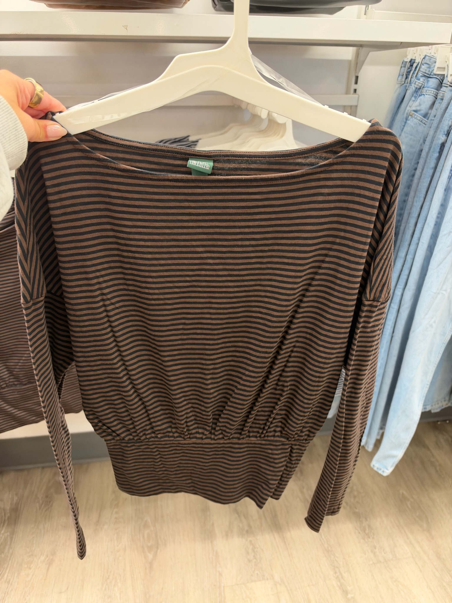 Obsessed with this striped off-the-shoulder top 🤎 such a cute one for jeans + boots this fall.
 

 #LTKootd #LTKSeasonal #LTKWorkwear