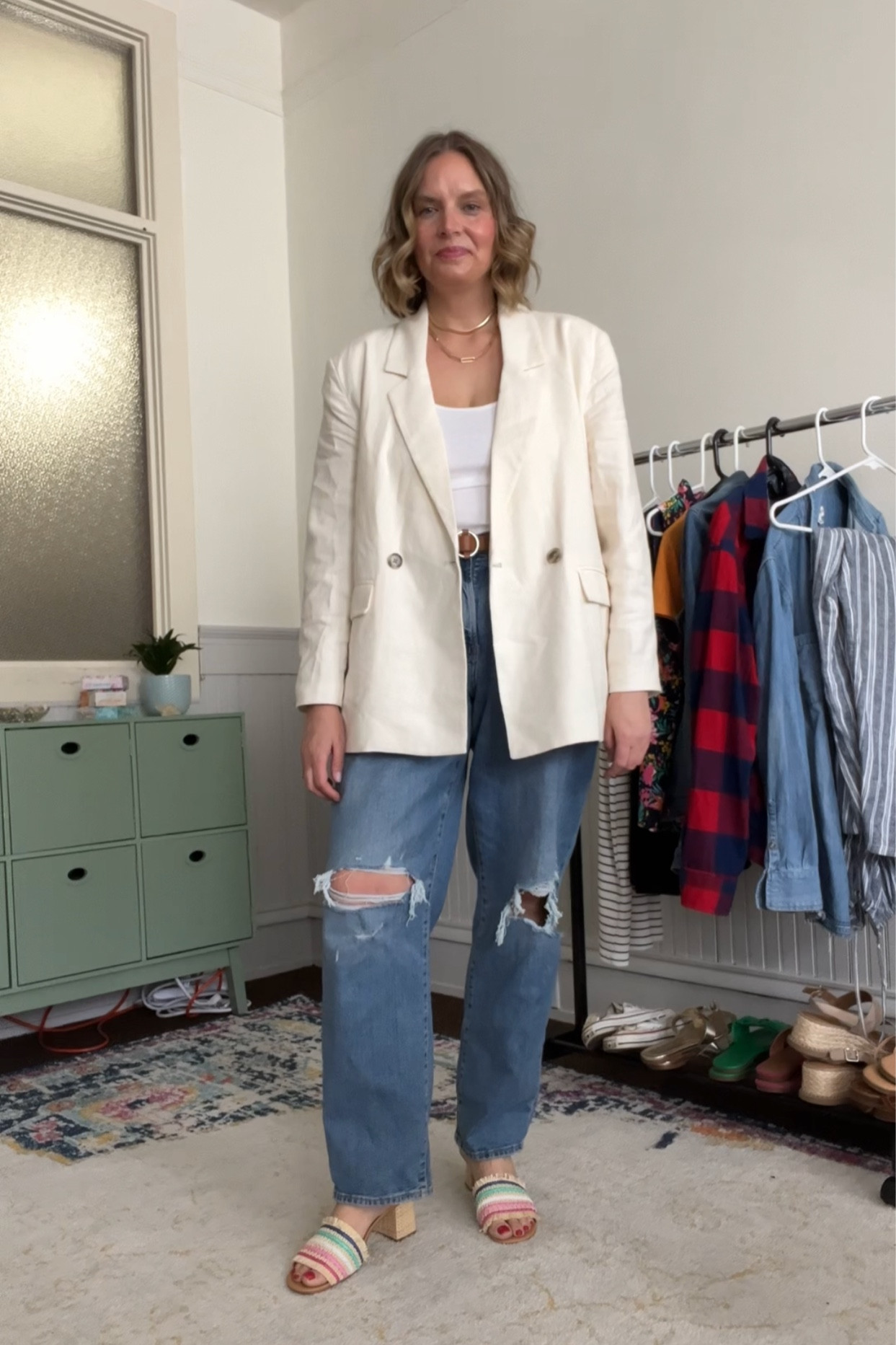 Outfit formula: linen blazer, tank top, jeans and color sandals

#LTKcurves #LTKSeasonal #LTKstyletip