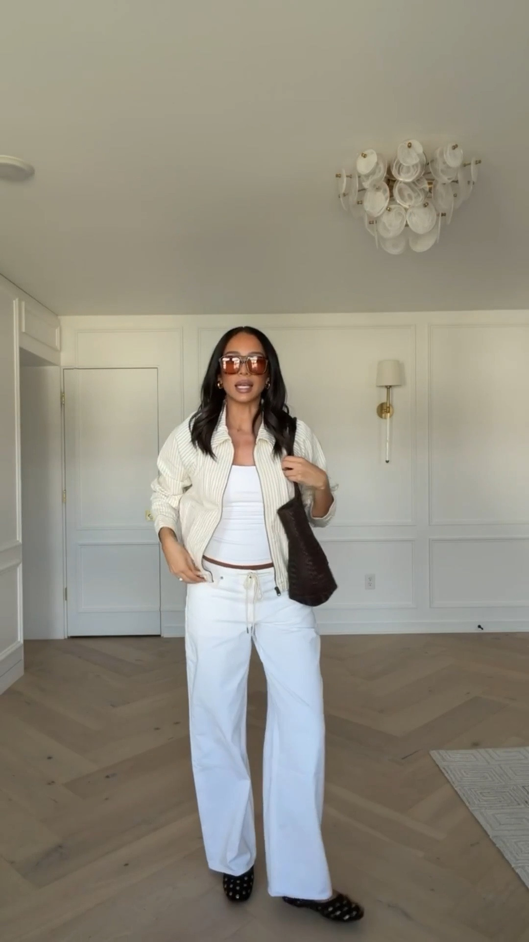 Outfit of the day for a spring lunch date 🌱 20-40% OFF Abercrombie! wearing a S tank, S jacket, and 27 long jeans 

Spring break outfit 
Casual outfit 
White jeans 
Spring jackett 
Spring outfit 

#LTKSeasonal #LTKmomlife #LTKSaleAlert